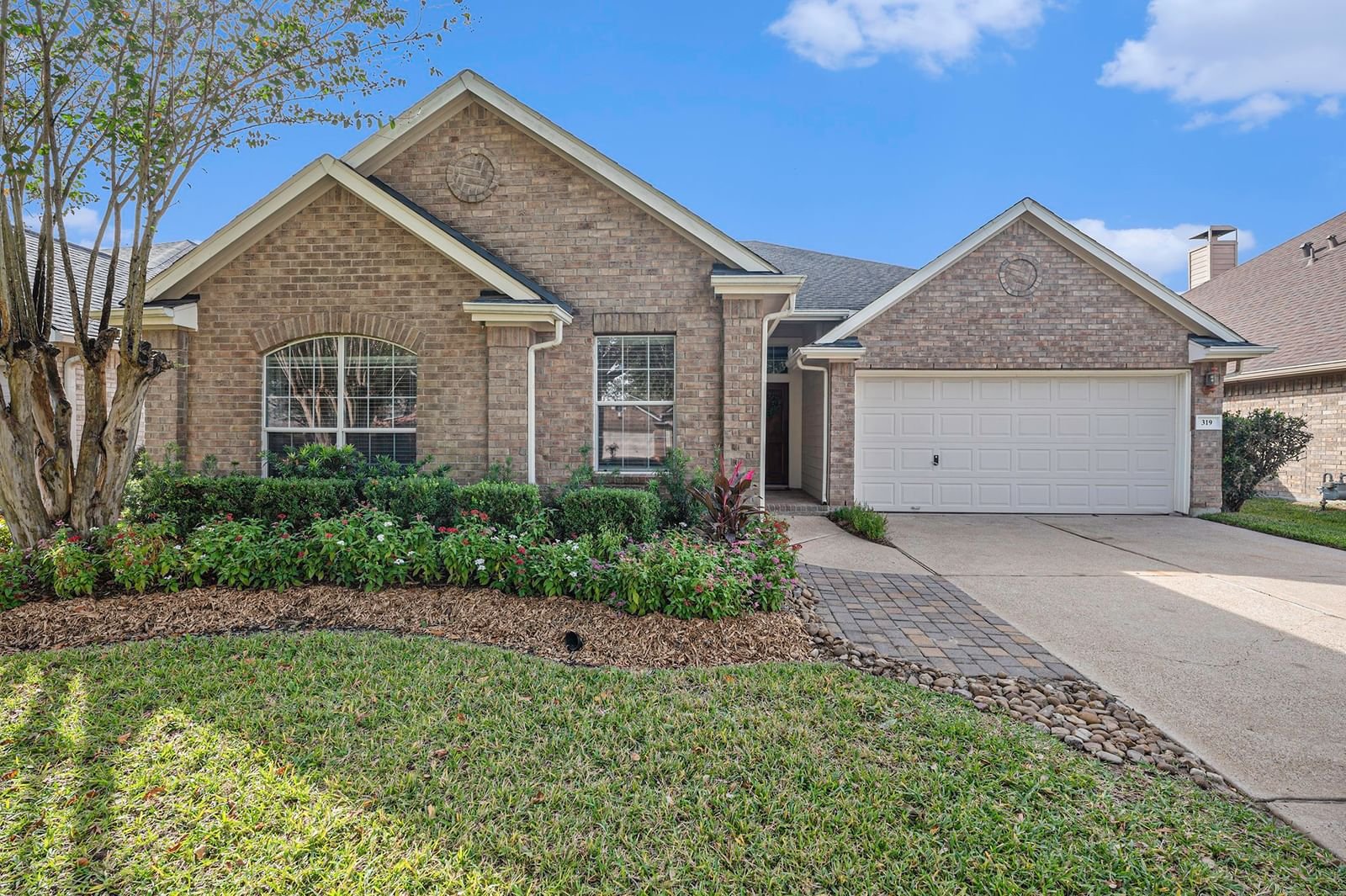 Real estate property located at 319 Riverway Bluff, Fort Bend, Rivers Edge, Richmond, TX, US