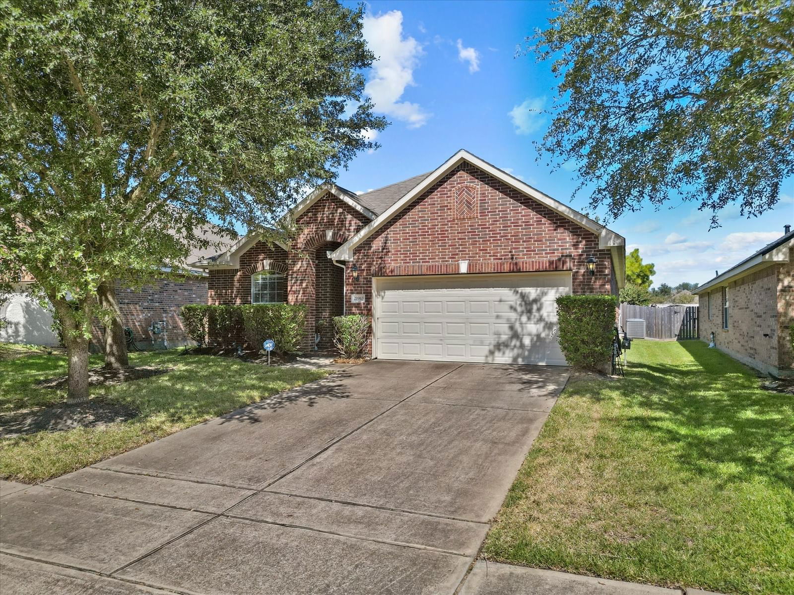 Real estate property located at 21910 Whispering Daisy, Harris, Fairfield Village South Sec 06, Cypress, TX, US