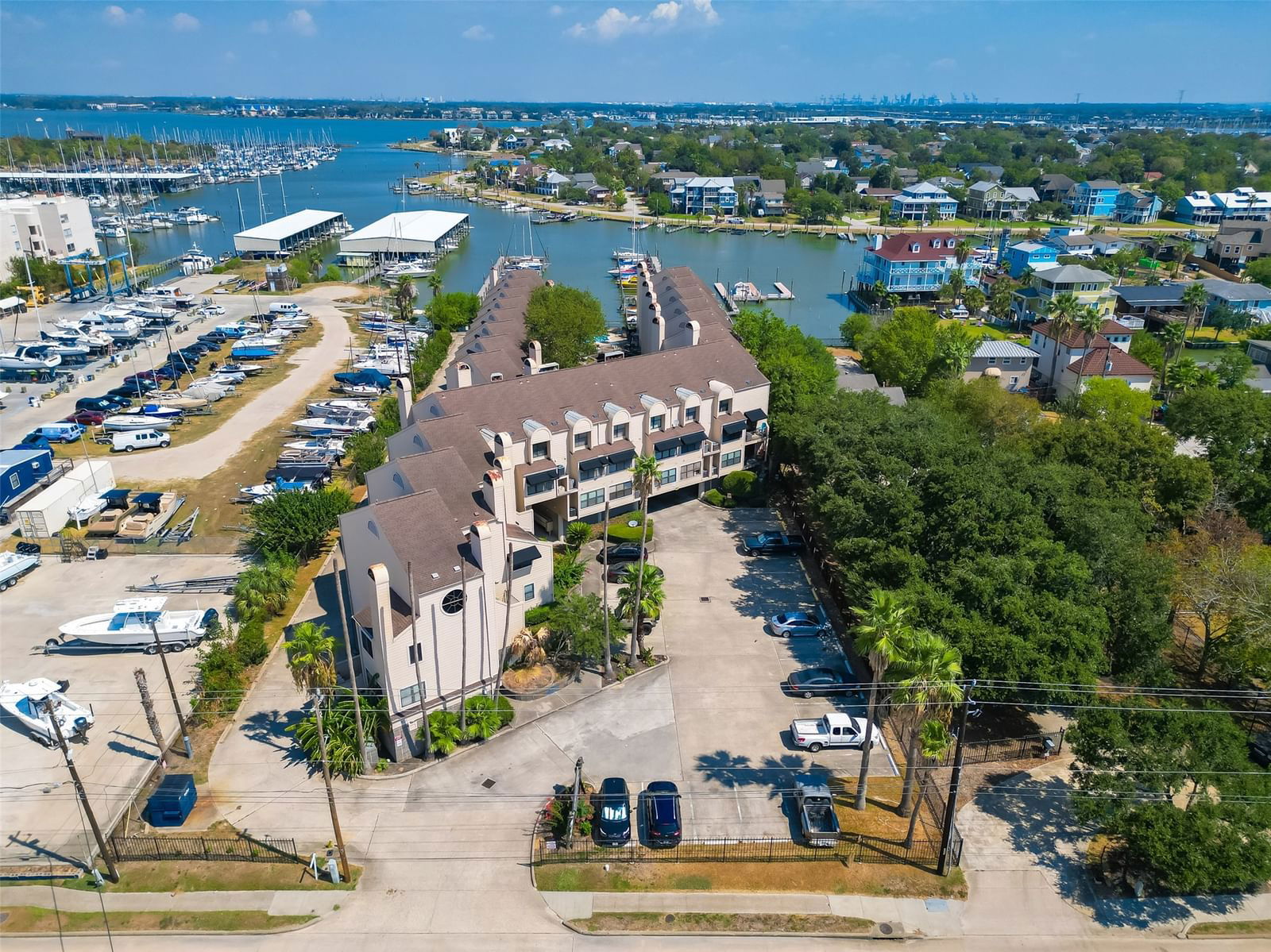 Real estate property located at 1140 Marina Bay #201A, Galveston, Moon Caye Condo 2001, Kemah, TX, US