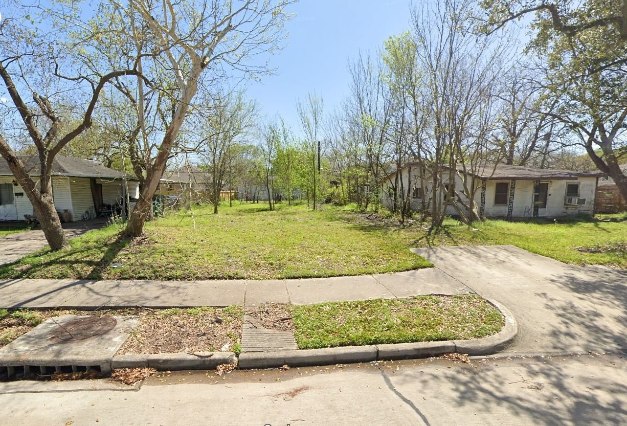 Real estate property located at 201 Ellaine, Harris, Vince Bayou Place Sec 02, Pasadena, TX, US