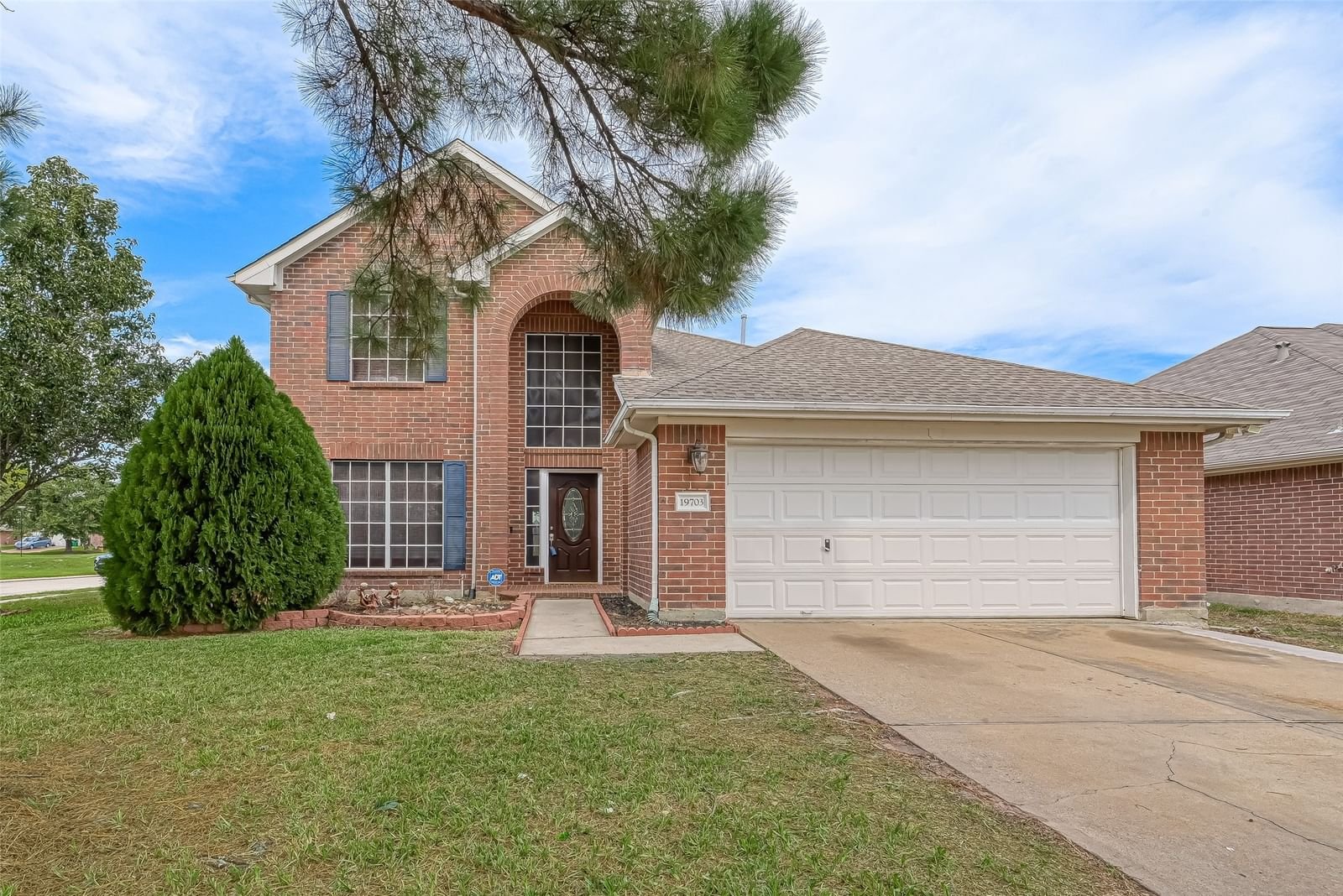 Real estate property located at 19703 Fawns Crossing, Harris, Pinecrest Forest Sec 4, Tomball, TX, US