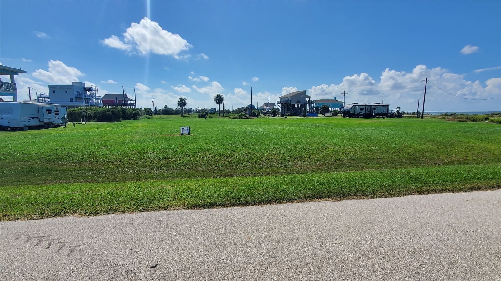 Real estate property located at 1027 Rollover One, Galveston, Rollover By The Bay, Gilchrist, TX, US