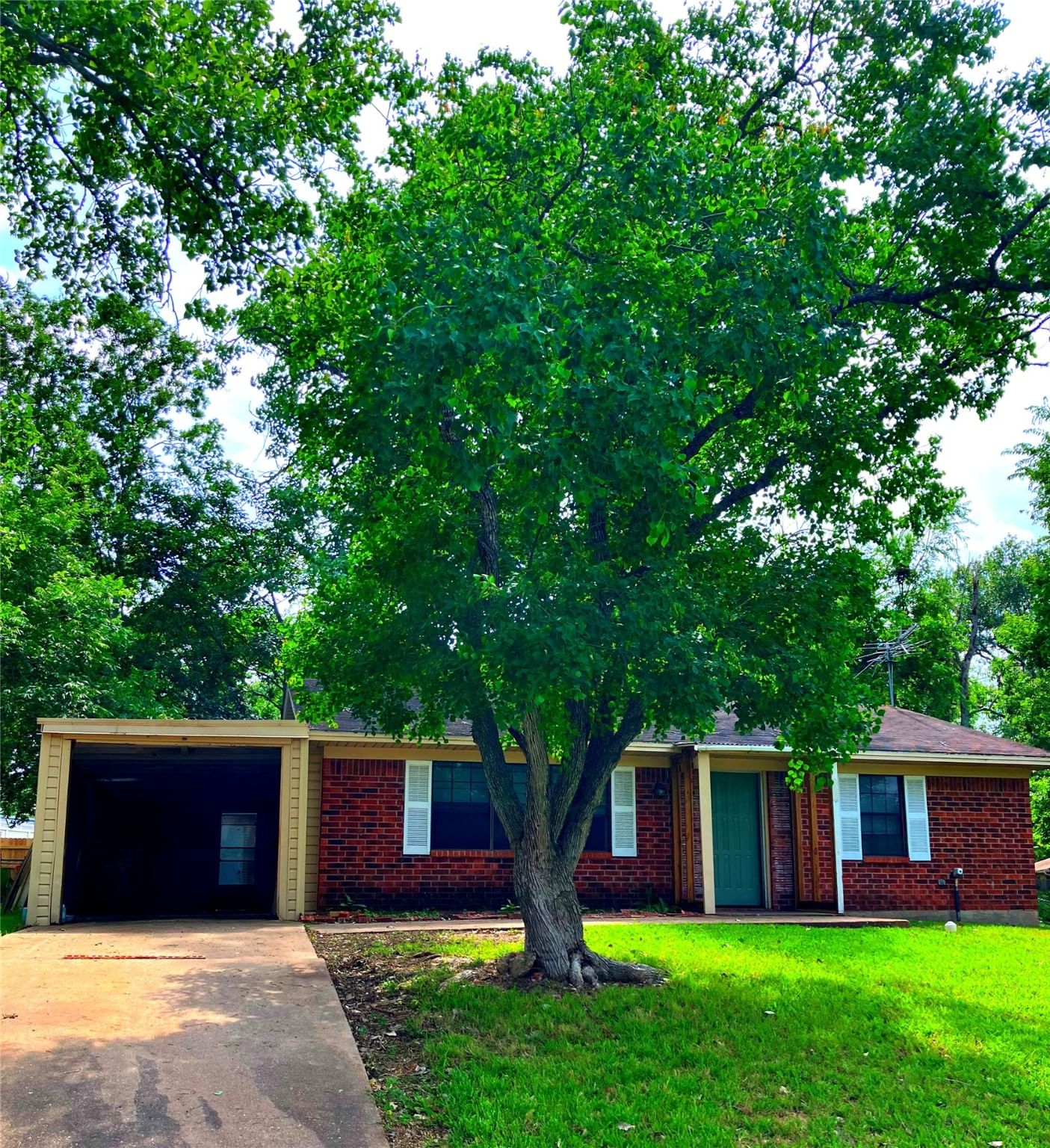 Real estate property located at 1207 West Circle, Washington, West Park, Brenham, TX, US