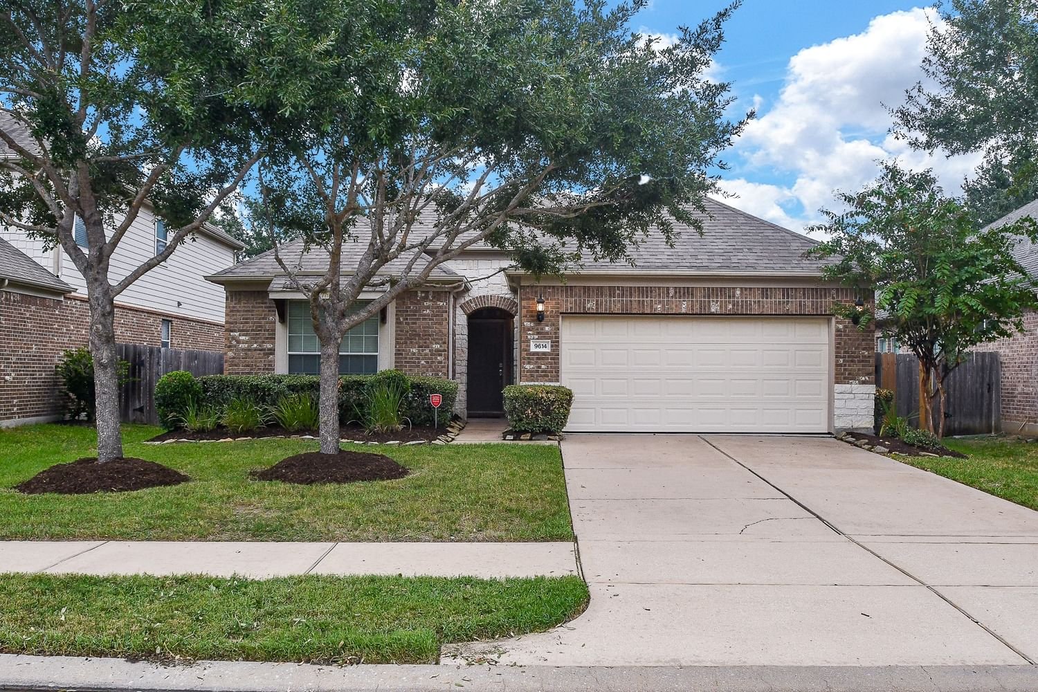Real estate property located at 9614 Amber Bluff, Fort Bend, Katy, TX, US
