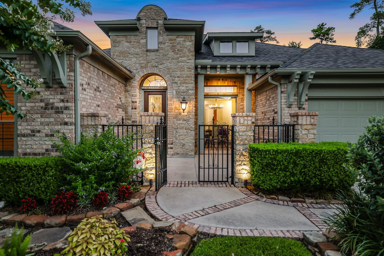 Real estate property located at 15 Delmar Green, Montgomery, The Woodlands, Shenandoah, TX, US