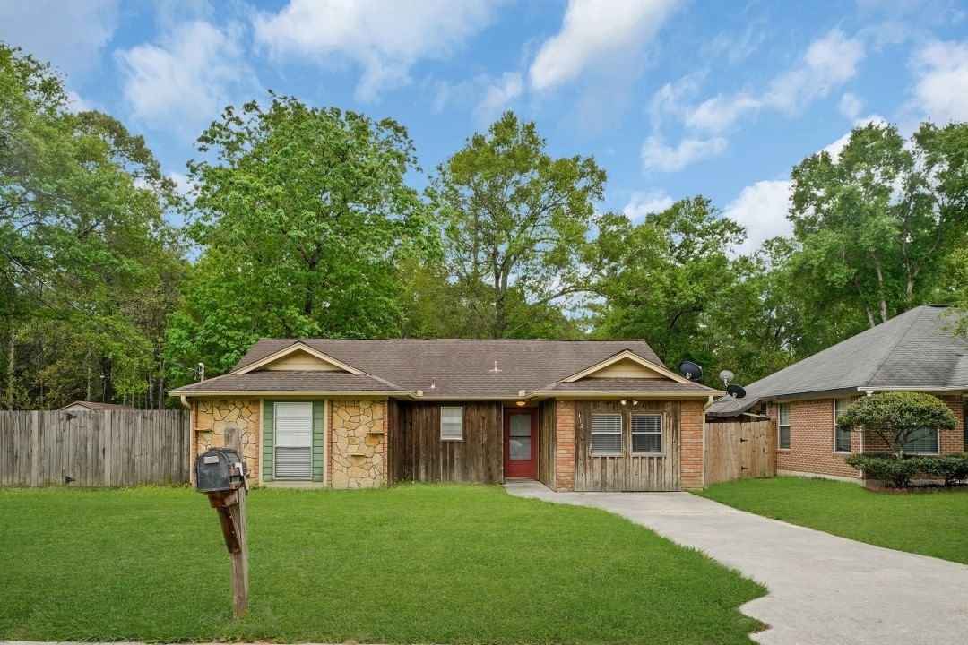 Real estate property located at 112 Oakmont, Montgomery, Oakmont 01, Conroe, TX, US