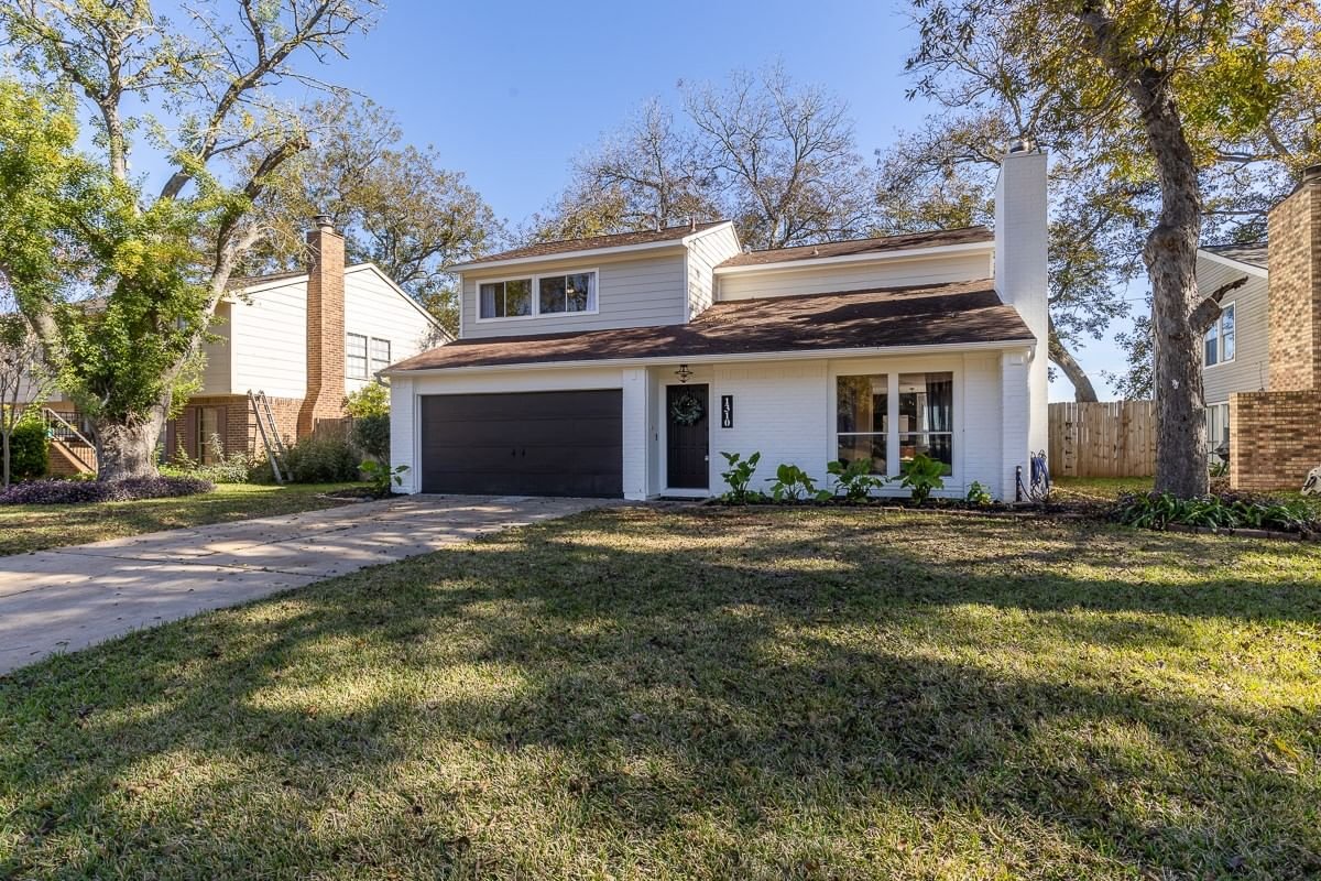 Real estate property located at 1310 Briarmead, Fort Bend, The Grove Sec 3, Richmond, TX, US