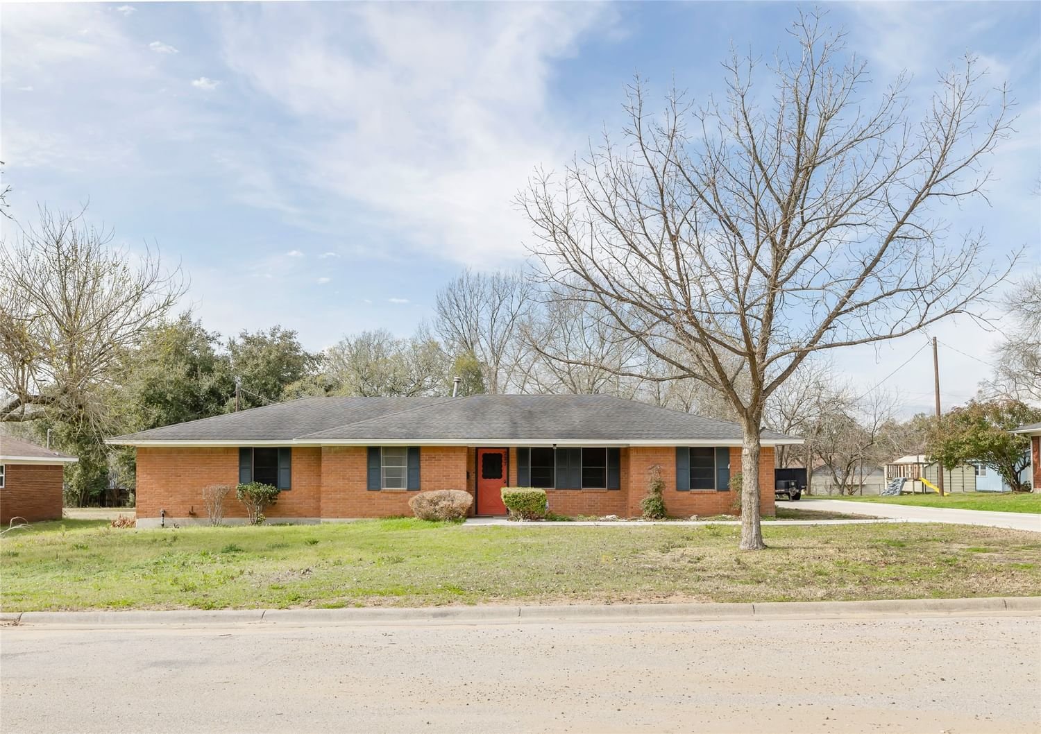 Real estate property located at 227 Post Oak, Grimes, Jones, Navasota, TX, US