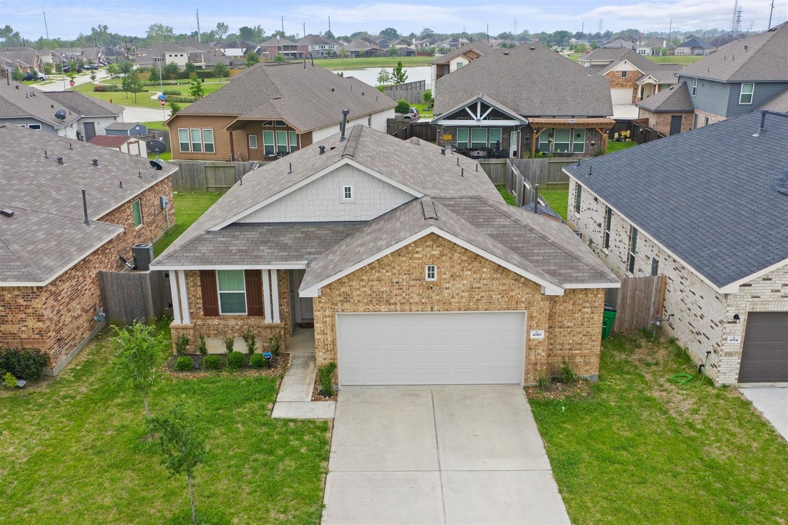 Real estate property located at 4918 Chimney Swift, Harris, Baytown, TX, US