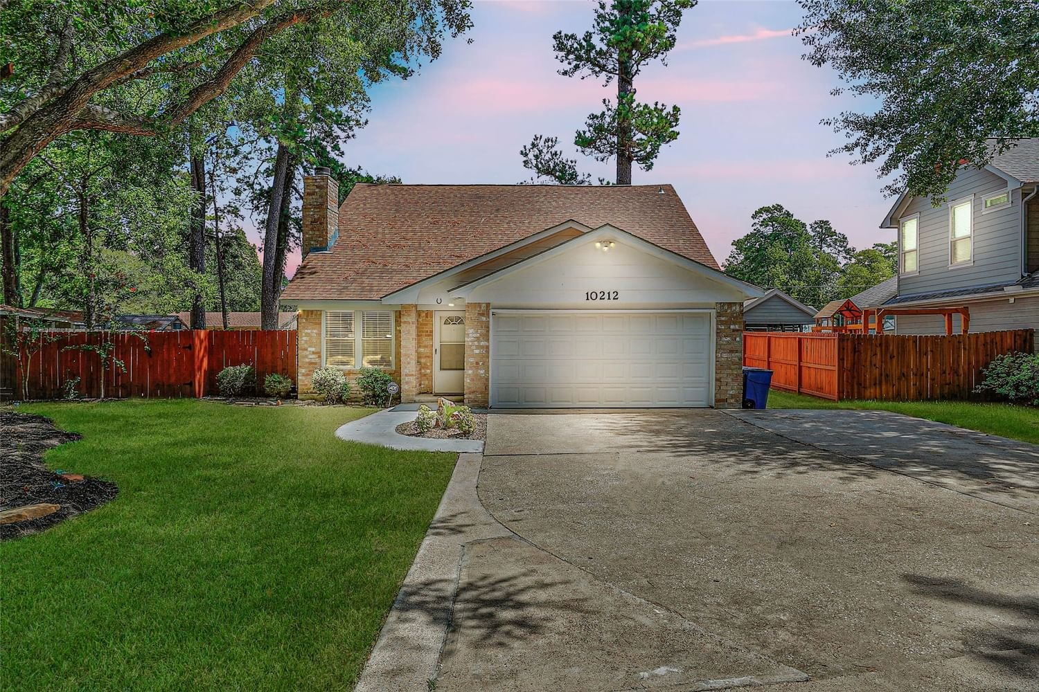 Real estate property located at 10212 Sunset, Montgomery, Lake Chateau Woods, Conroe, TX, US