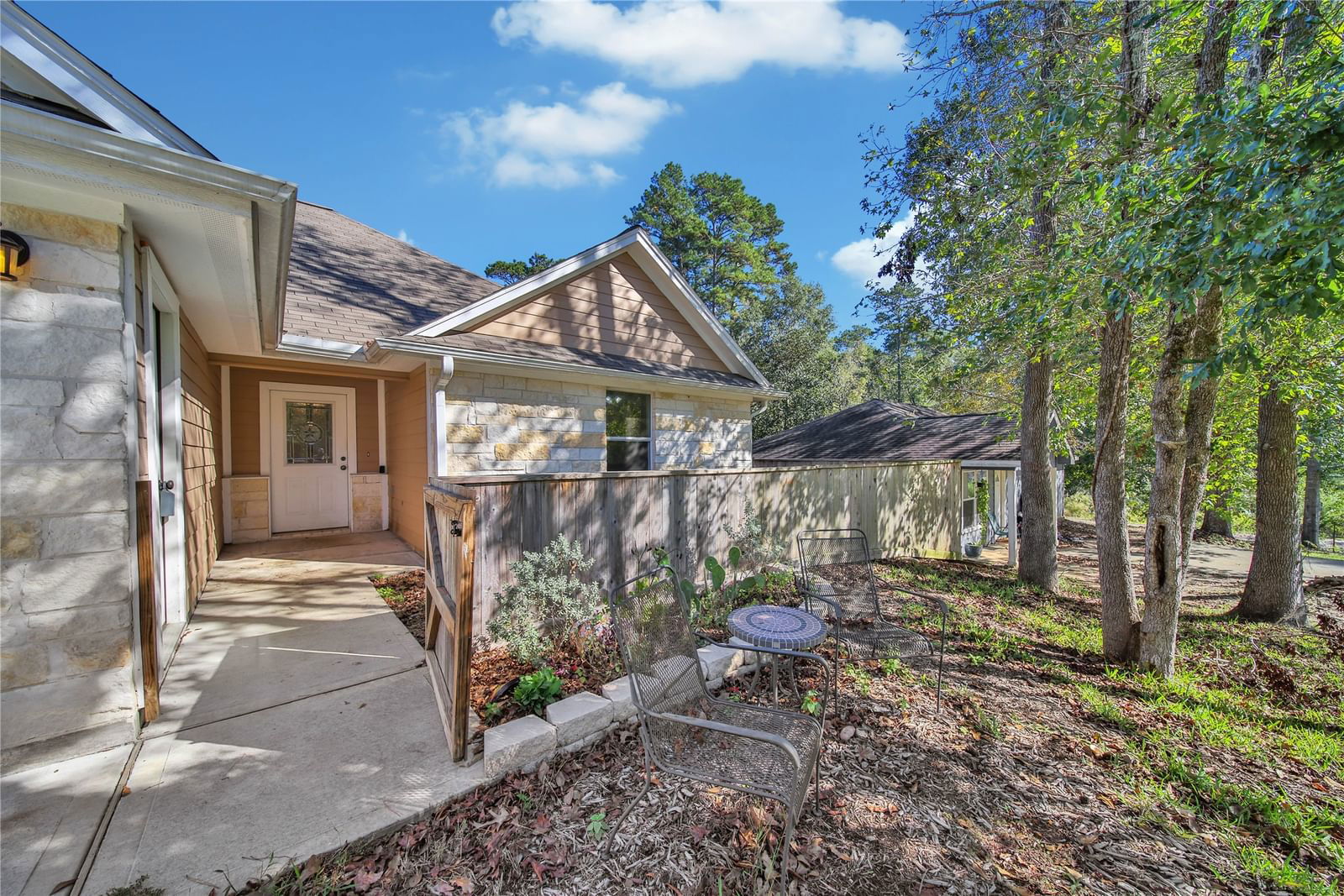 Real estate property located at 12466 Royal Lake, Montgomery, Royal Forest 01, Conroe, TX, US