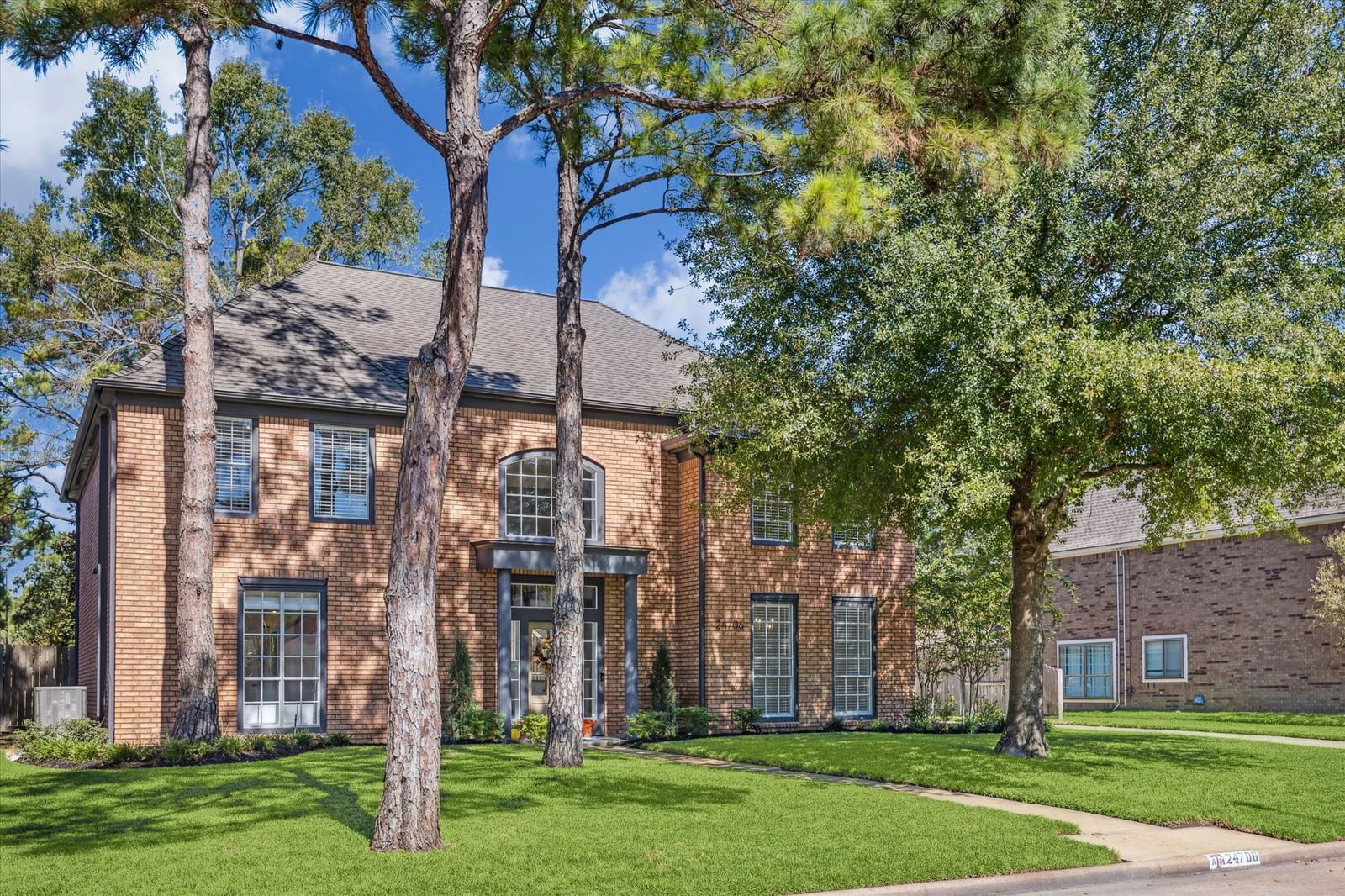 Real estate property located at 24706 Valleylight, Fort Bend, Pin Oak Village, Katy, TX, US