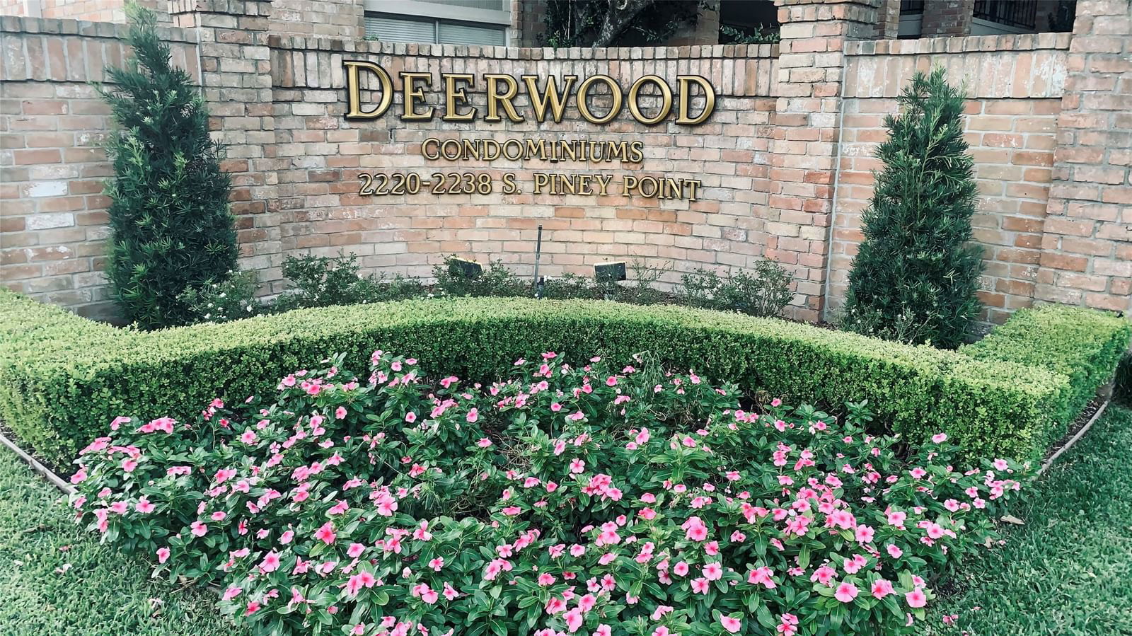 Real estate property located at 2230 Piney Point #117, Harris, Deerwood Gardens Condo, Houston, TX, US