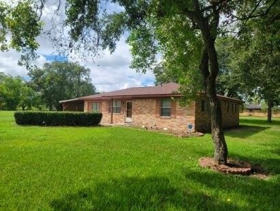 Real estate property located at 407 La Bradford, Matagorda, Chateau Oaks Sec 1, Bay City, TX, US