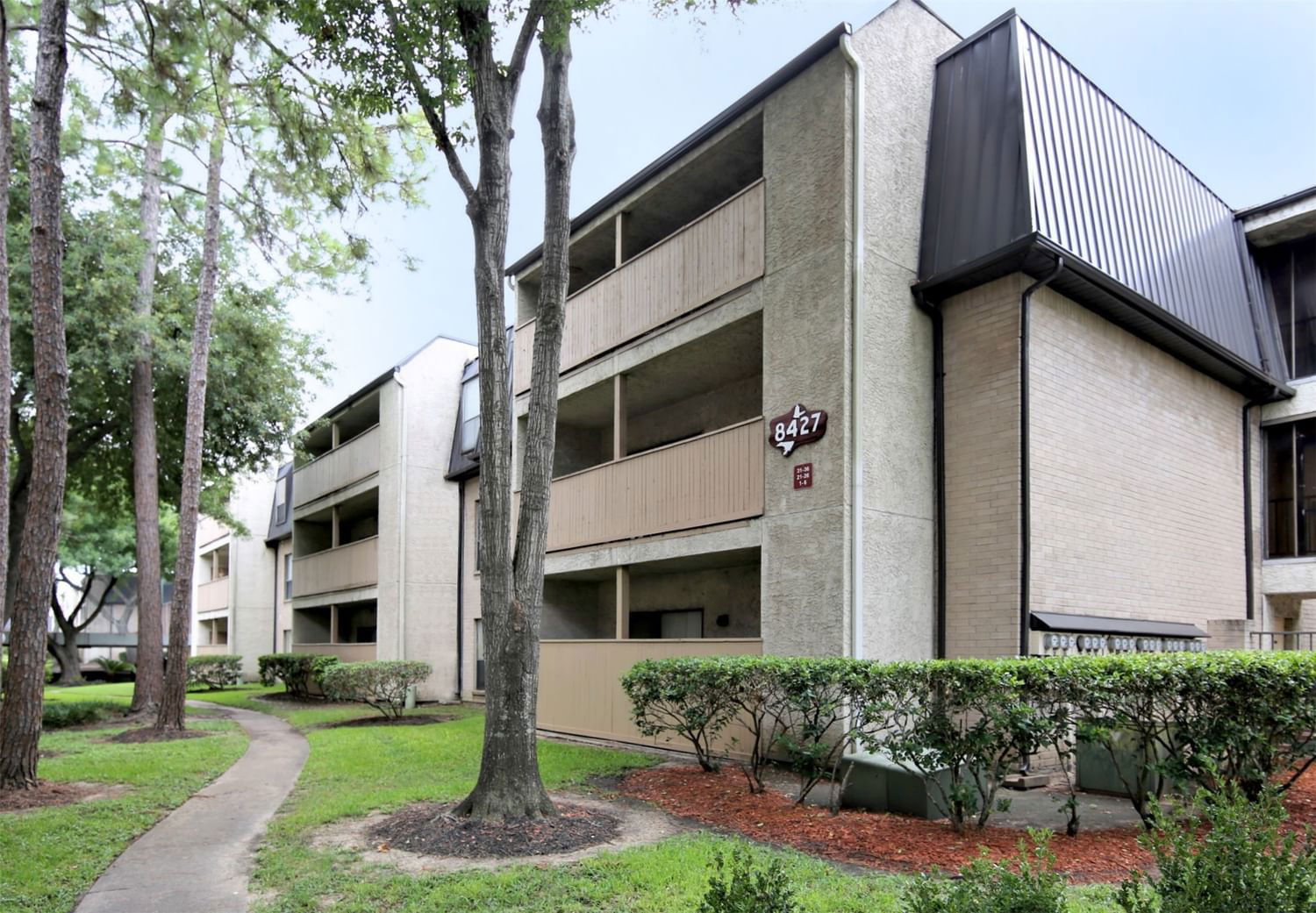 Real estate property located at 8427 Hearth #26, Harris, Hearthwood Condo Sec 01, Houston, TX, US