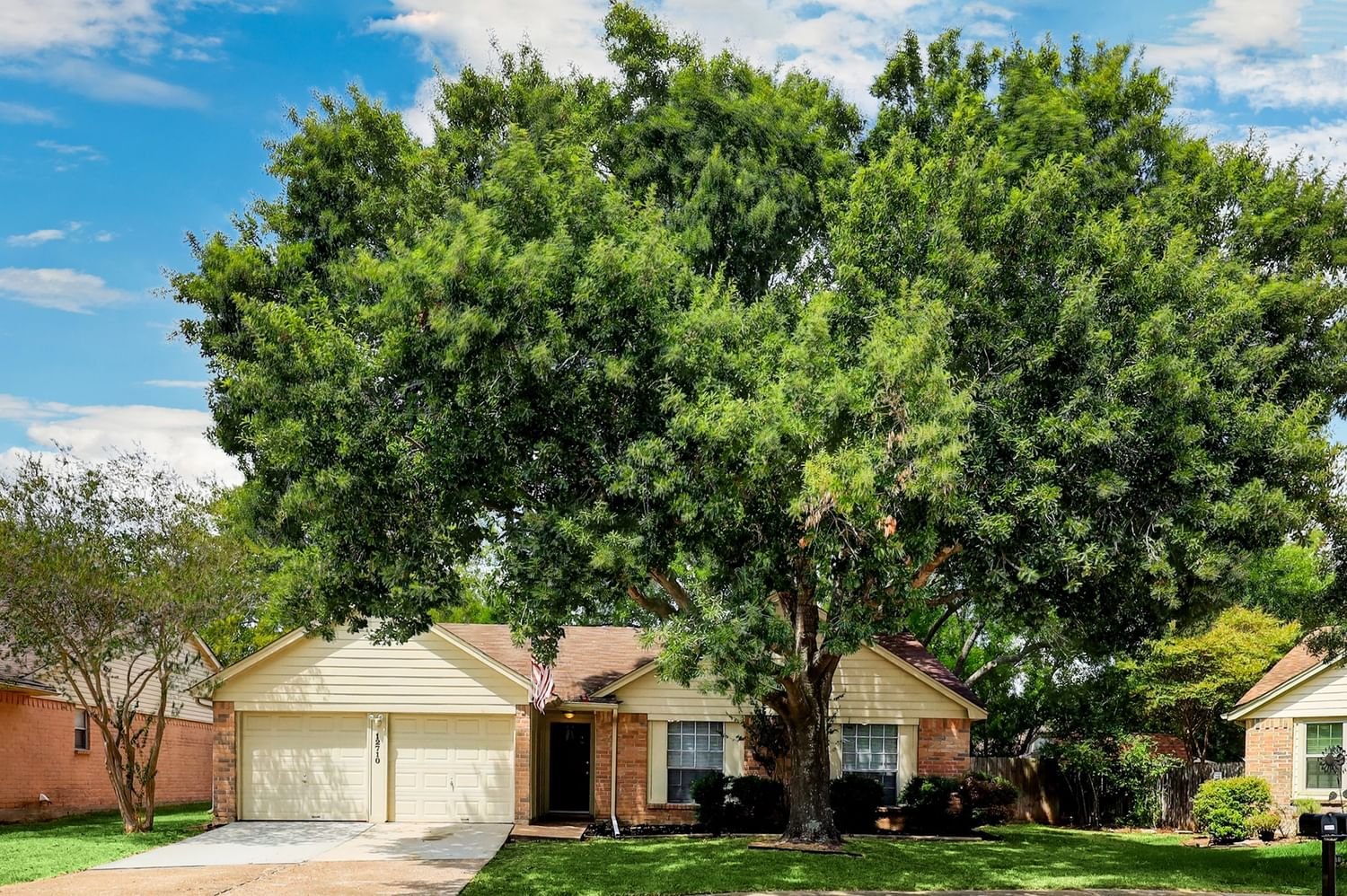 Real estate property located at 12710 Fenimore, Fort Bend, Barrington Place, Sugar Land, TX, US