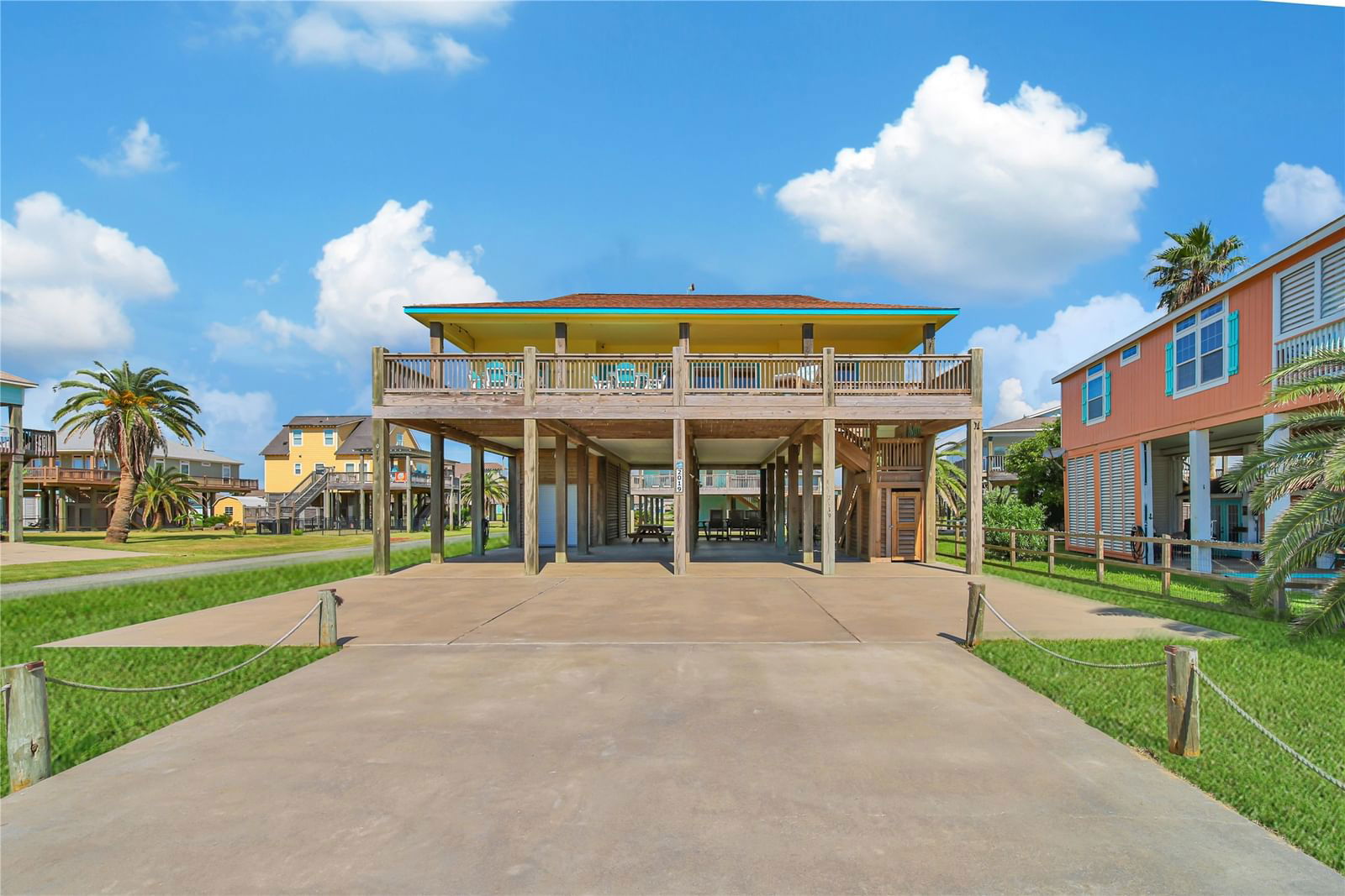 Real estate property located at 2019 Vista, Galveston, Emerald Beach 2, Crystal Beach, TX, US