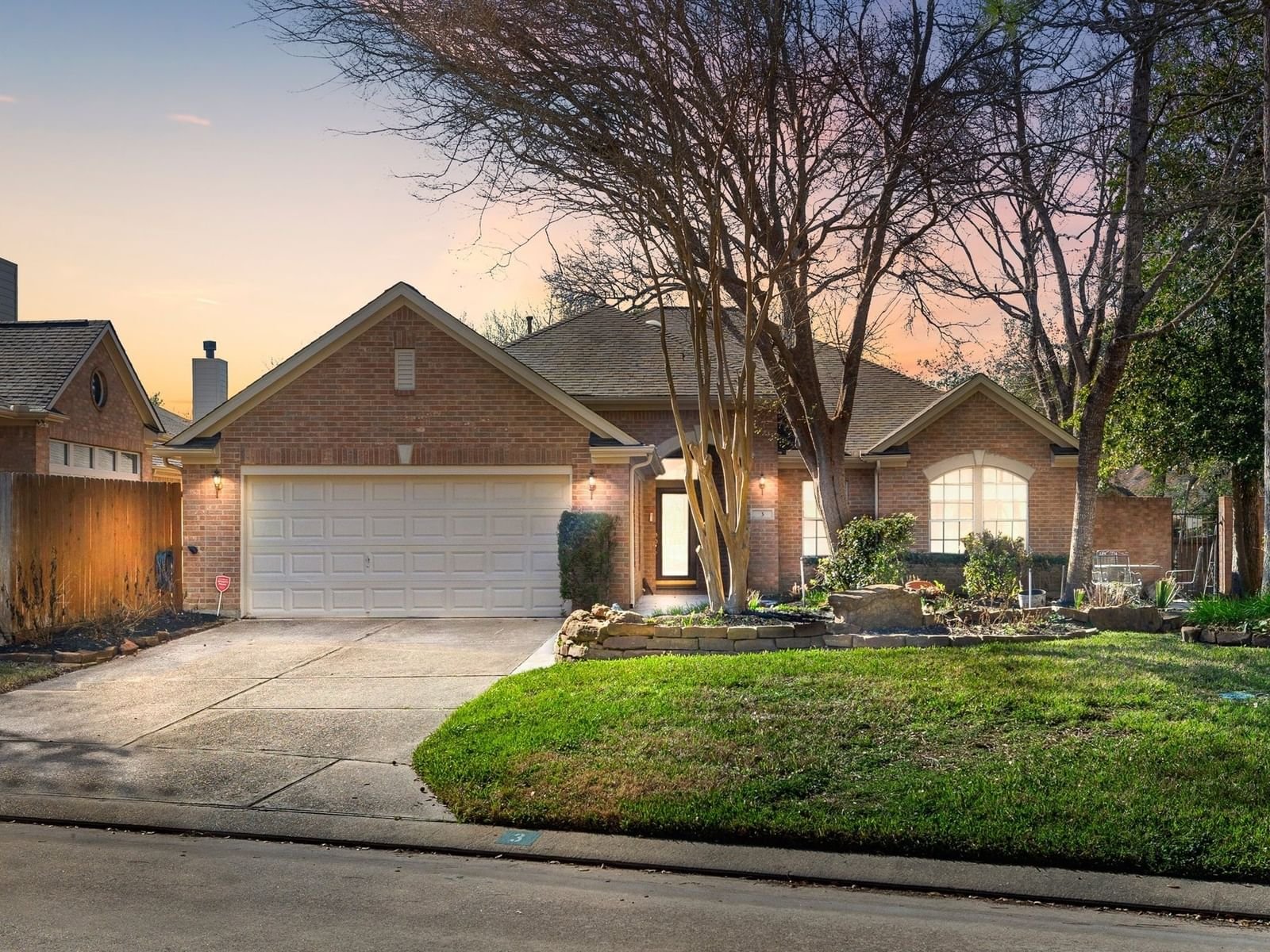 Real estate property located at 3 Surrey Run, Montgomery, Wdlnds Windsor Hills, Conroe, TX, US