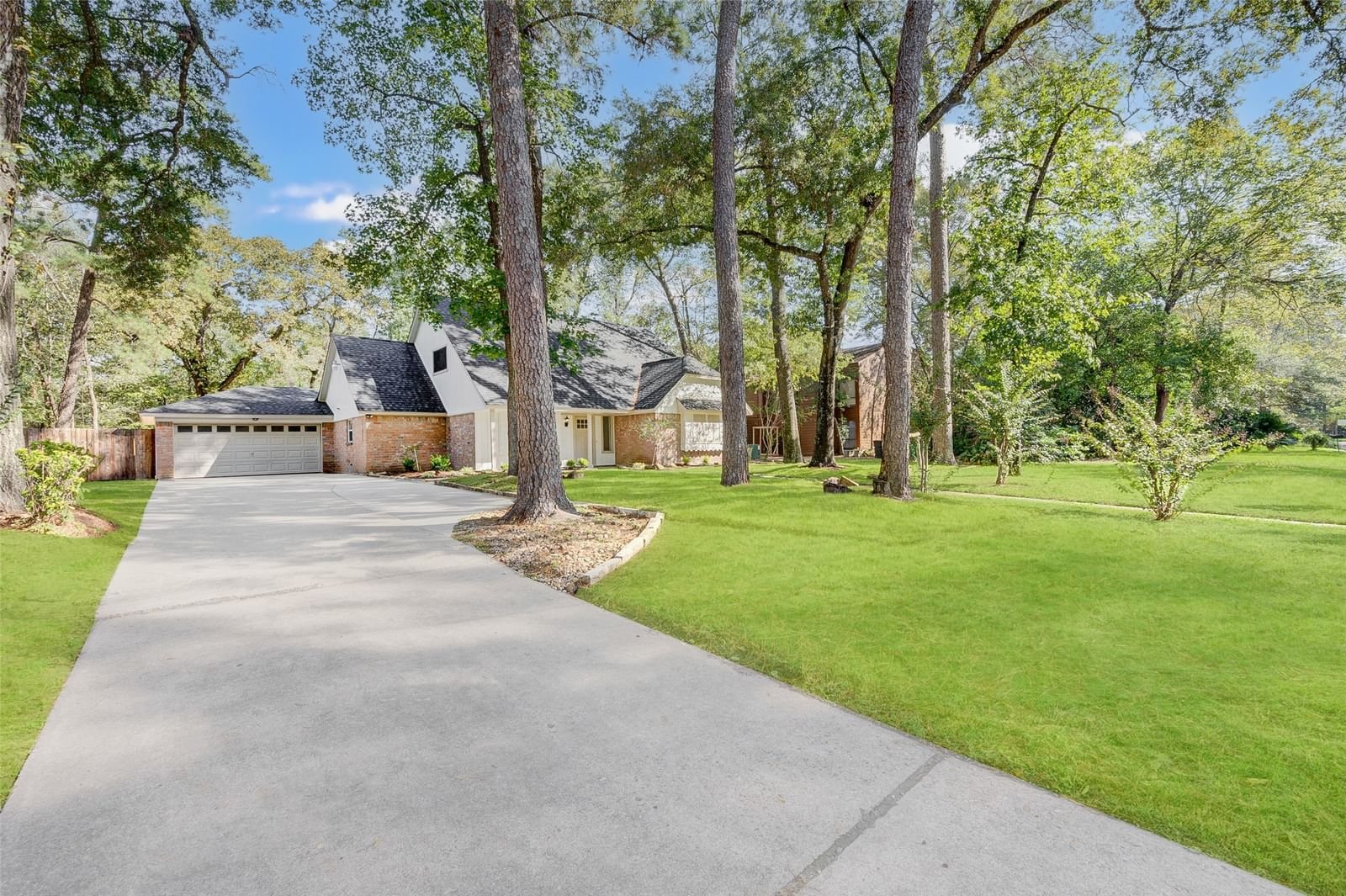 Real estate property located at 2207 Hidden Creek, Harris, Trailwood Village Sec 02 R/P, Kingwood, TX, US