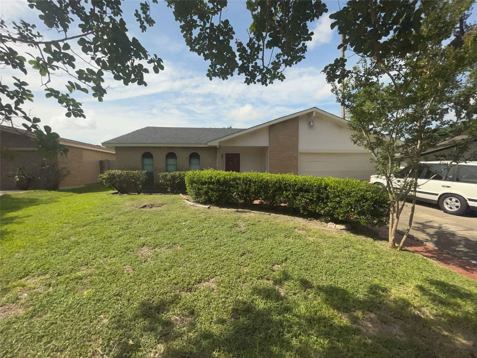 Real estate property located at 15635 Sierra Valle, Fort Bend, Mission Bend Sec 6, Houston, TX, US