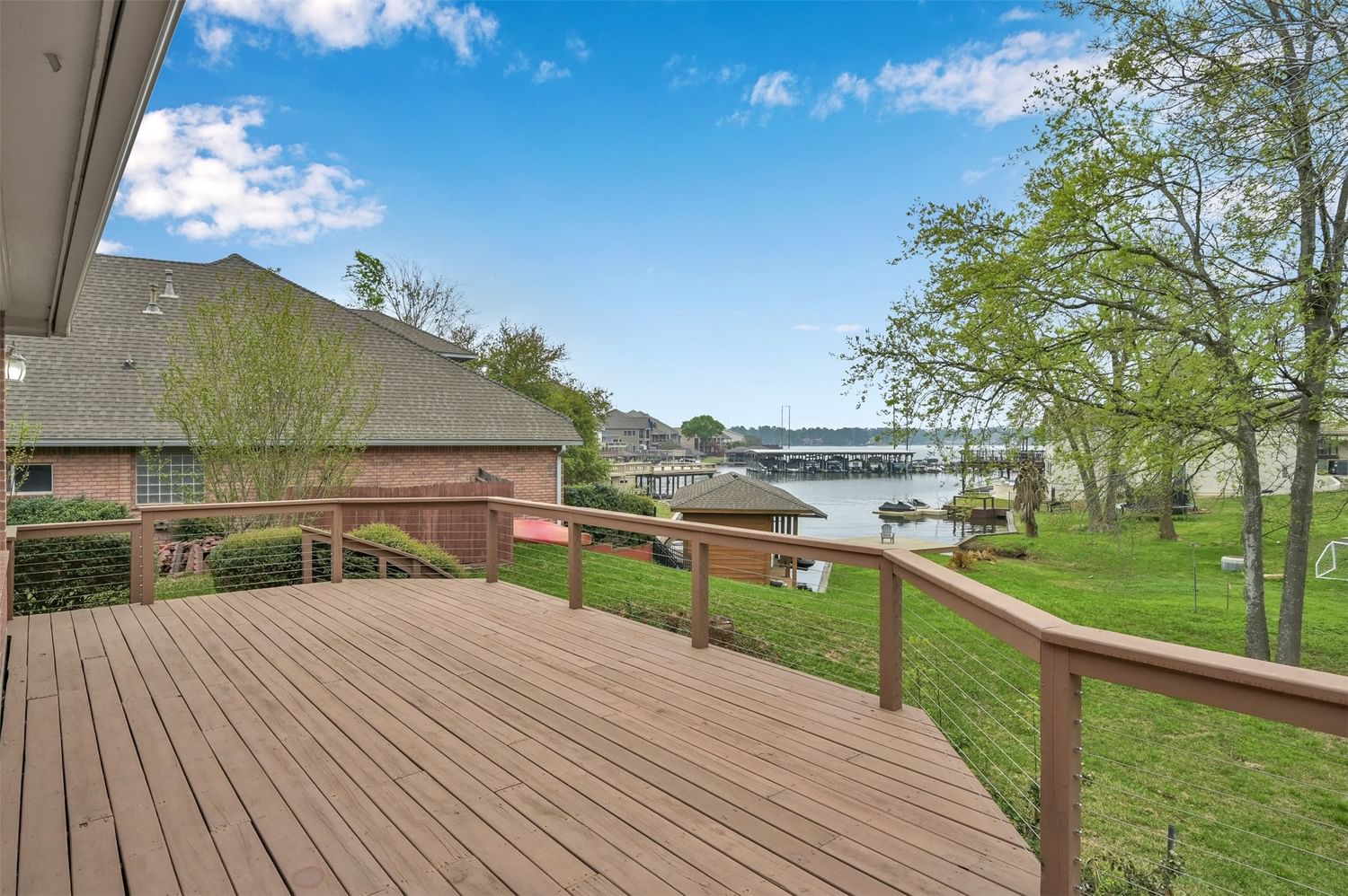 Real estate property located at 140 Harbour Town, Montgomery, April Sound, Conroe, TX, US