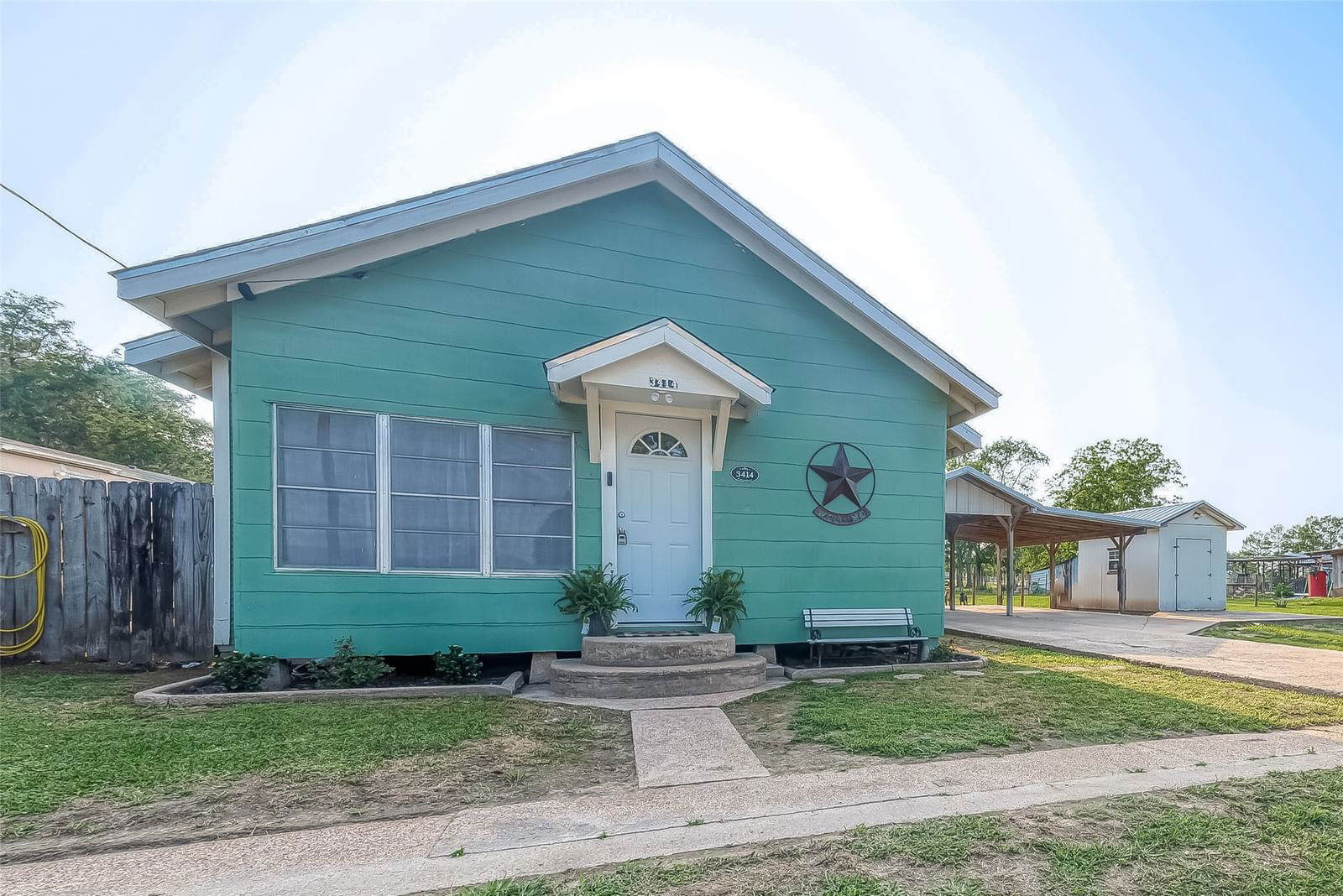 Real estate property located at 3414 Commerce, Brazoria, Damon, Damon, TX, US