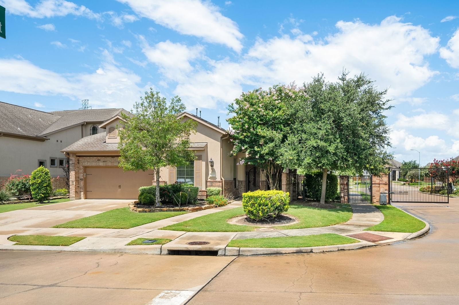 Real estate property located at 11915 Rosmarino, Fort Bend, Lakes of Bella Terra, Richmond, TX, US