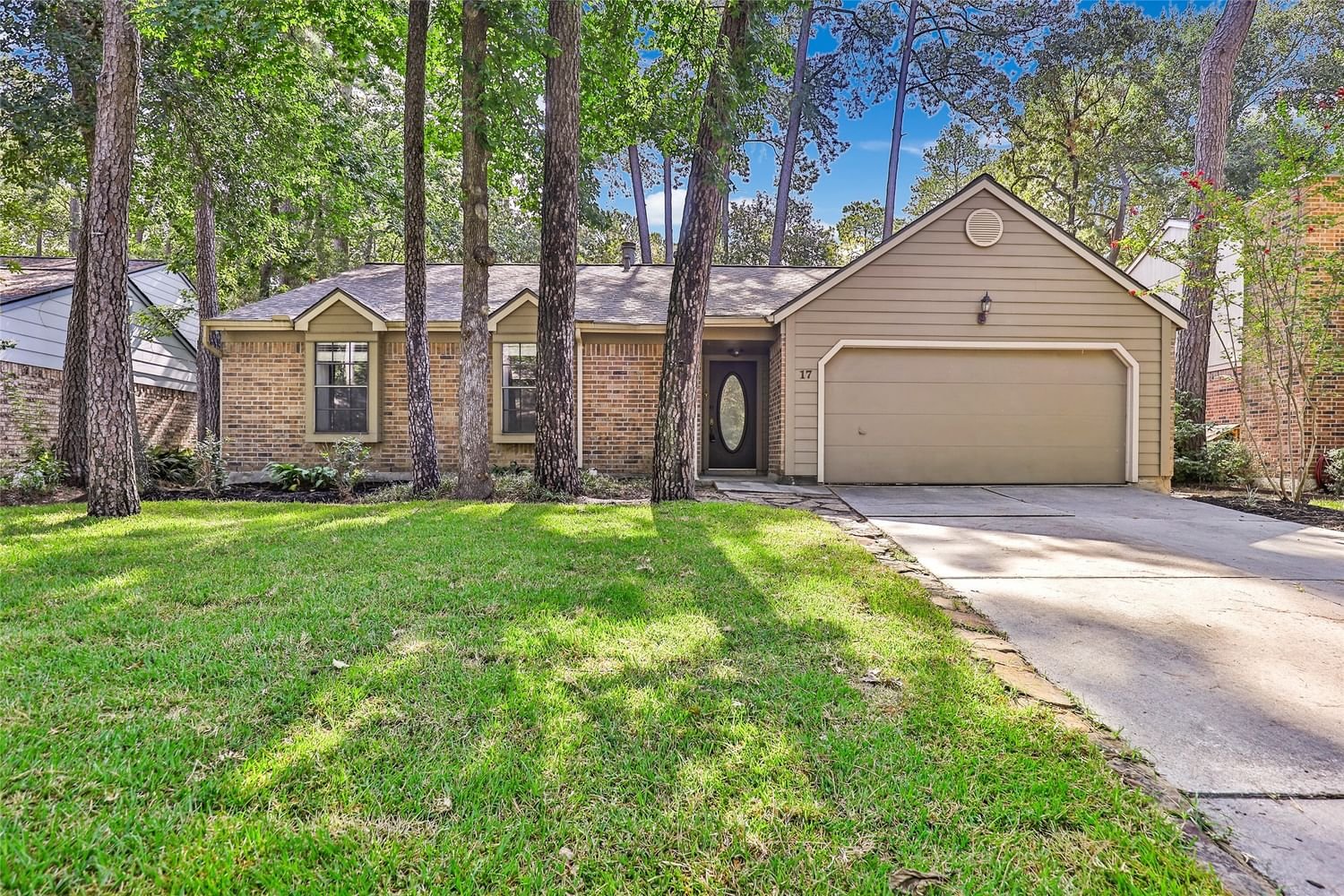 Real estate property located at 17 Greenbud, Montgomery, The Woodlands, TX, US