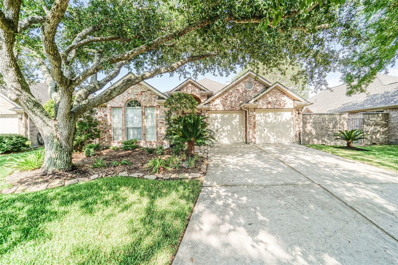 Real estate property located at 2310 Fairway Pointe, Galveston, League City, TX, US