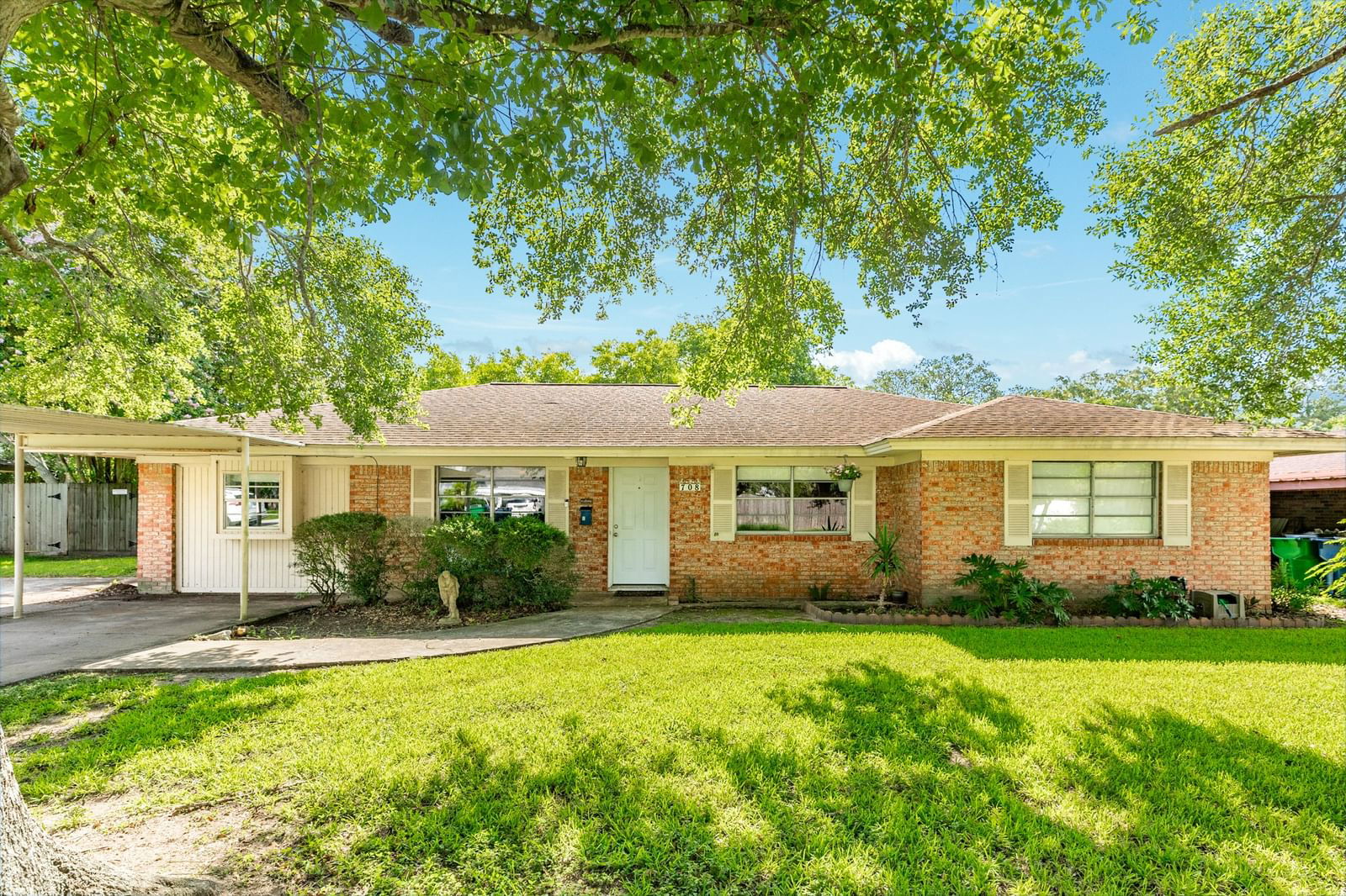 Real estate property located at 708 Western, Brazoria, Shady Acres Angleton, Angleton, TX, US