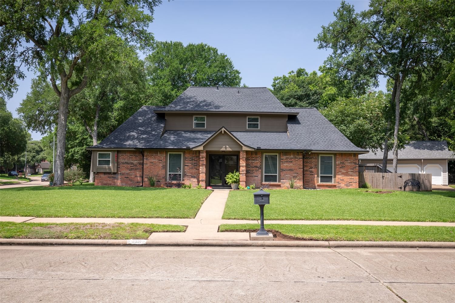 Real estate property located at 1911 Kingsmill, Fort Bend, Pecan Grove Plantation, Richmond, TX, US