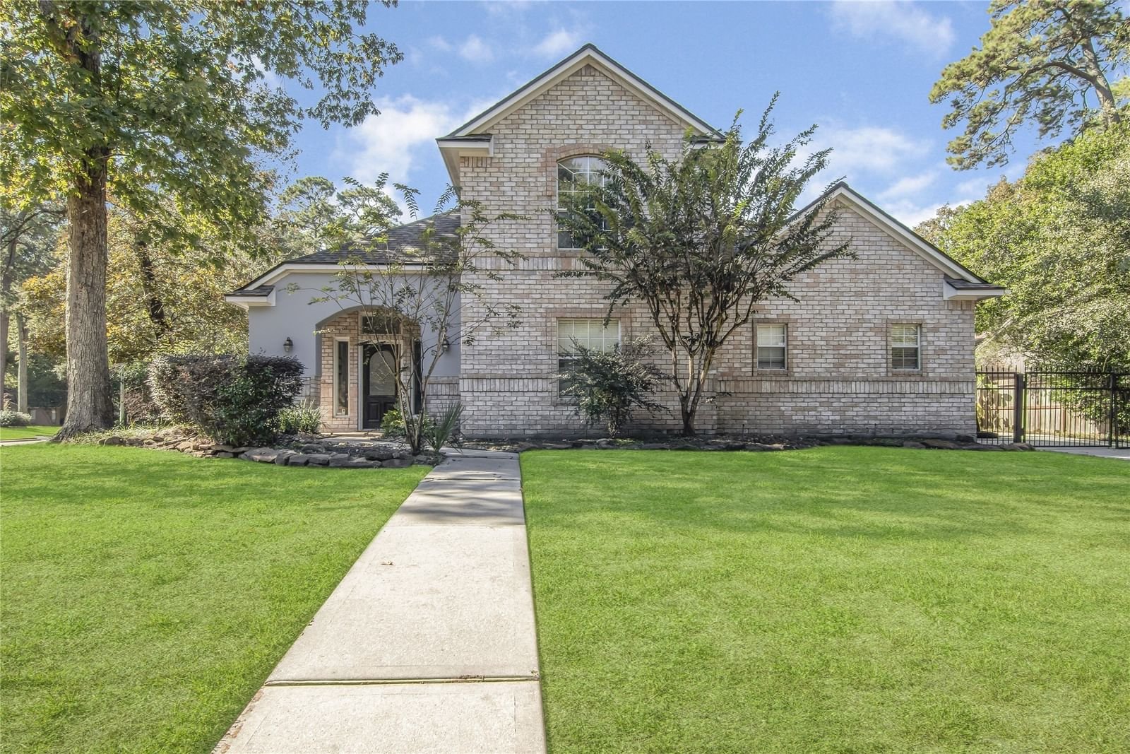 Real estate property located at 2703 Sandy Lake, Harris, Bear Branch Village, Kingwood, TX, US