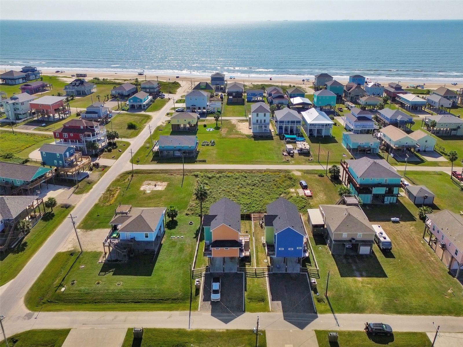 Real estate property located at 1994 Avenue G, Galveston, Gulf Shores 1, Crystal Beach, TX, US