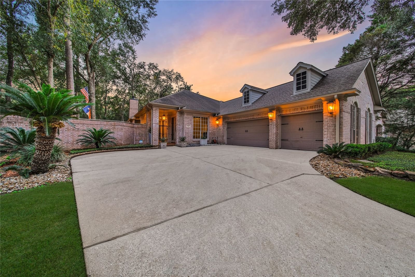 Real estate property located at 11 Highland Green, Montgomery, WOODLANDS VILLAGE COCHRANS CROSSING, The Woodlands, TX, US