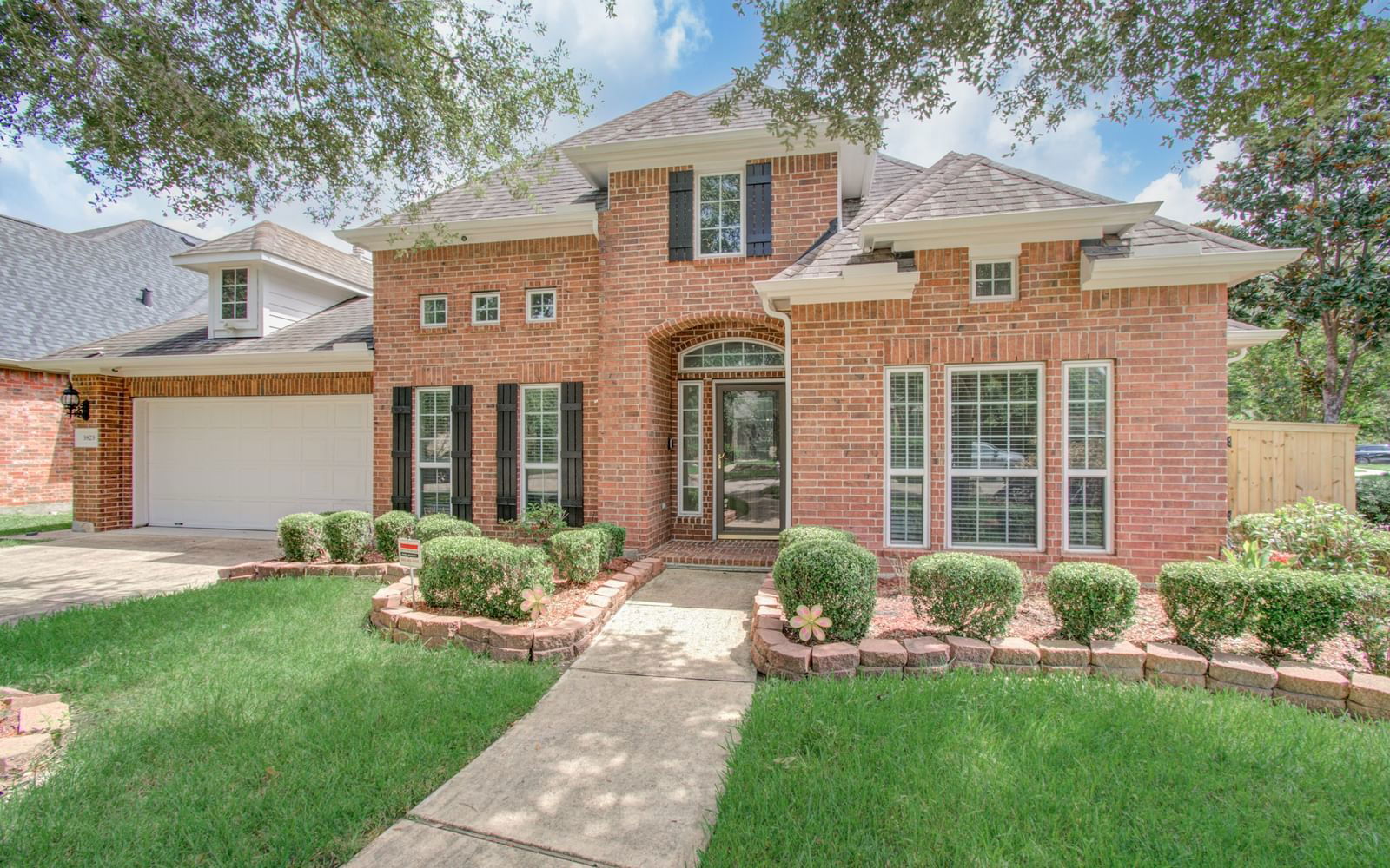 Real estate property located at 3823 Bluffstone, Fort Bend, Creekstone Village At Riverstone, Sugar Land, TX, US