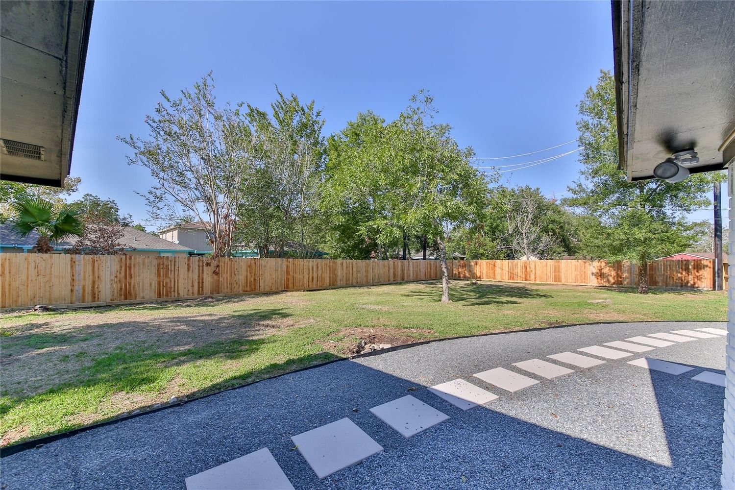 Real estate property located at 1207 E, Harris, La Porte, TX, US