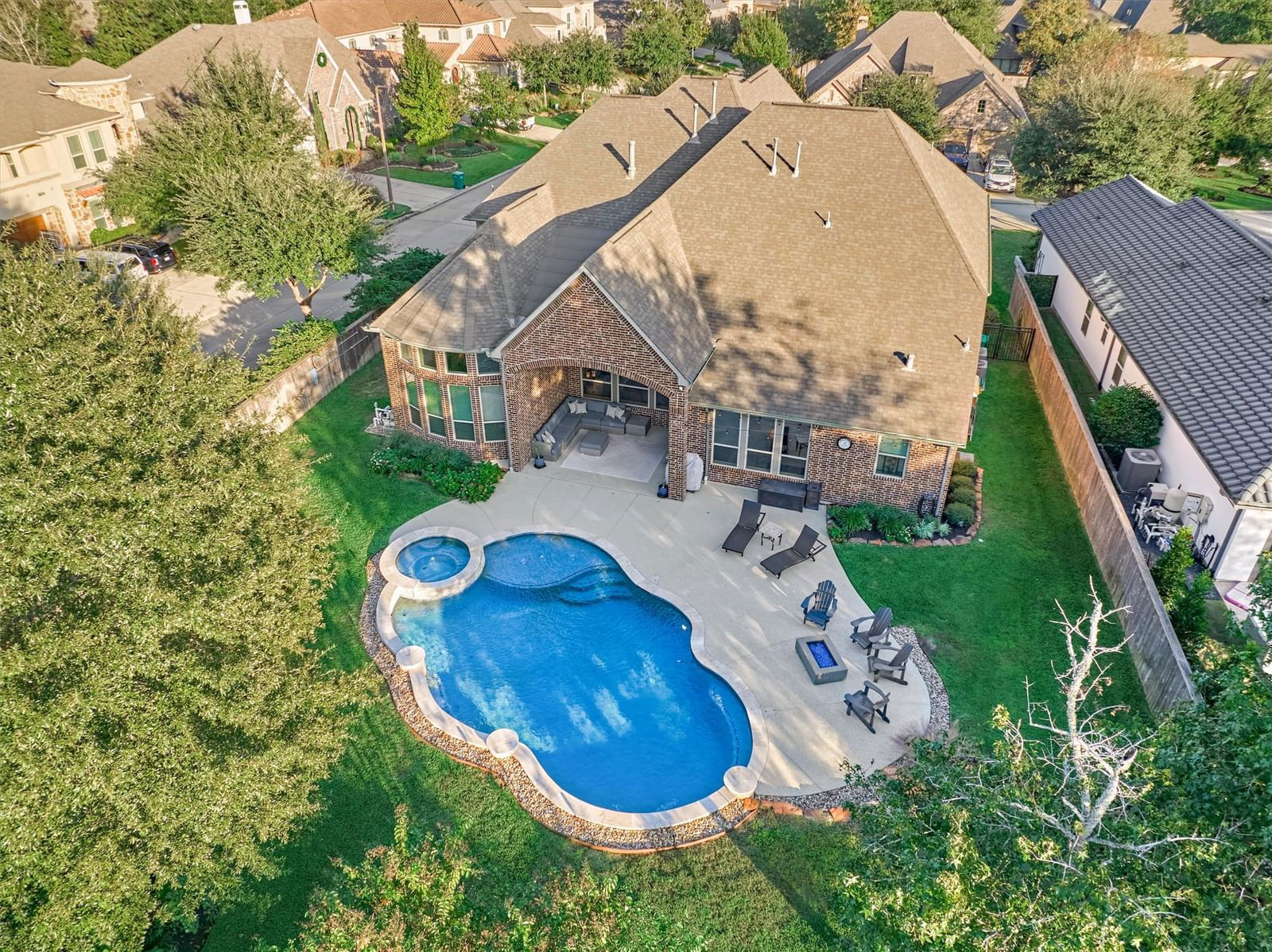 Real estate property located at 102 Blanton Bend, Montgomery, Woodforest, Montgomery, TX, US