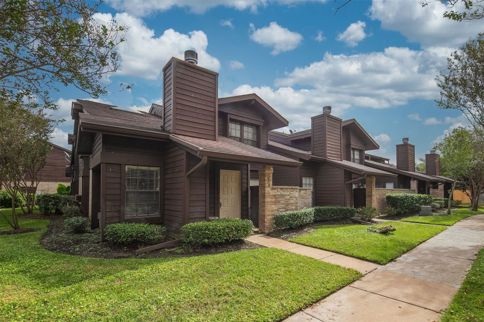 Real estate property located at 2611 Grants Lake #204, Fort Bend, GRANTS LAKE TEMPOS SEC 1, Sugar Land, TX, US