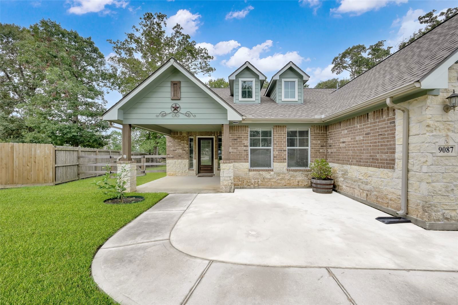 Real estate property located at 9087 Red Stag, Montgomery, Deer Trail 03, Conroe, TX, US