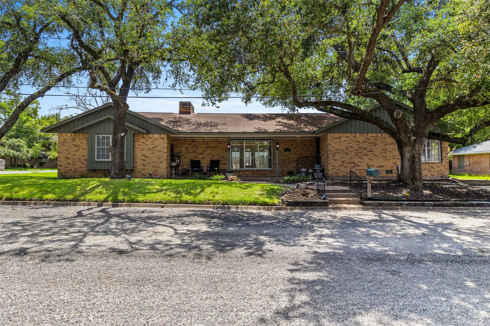 Real estate property located at 501 North Sarah Jo, Fayette, Weber 456, La Grange, TX, US