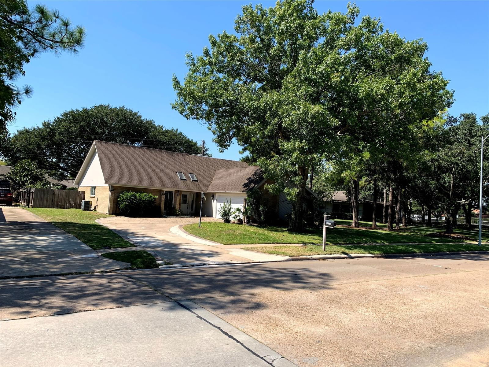 Real estate property located at 4423 Hickory Downs, Harris, Bear Creek Village Sec 01, Houston, TX, US