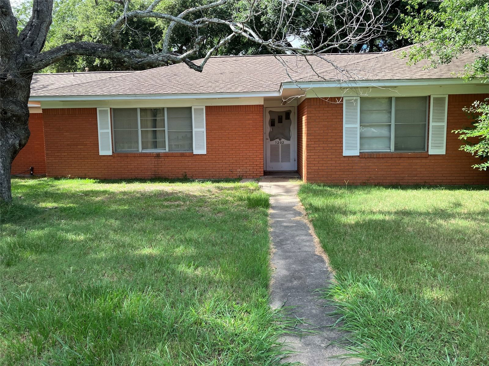 Real estate property located at 1202 Linnwood, Wharton, J&G N Rr Co Surv Sec 18 Abs #2, El Campo, TX, US