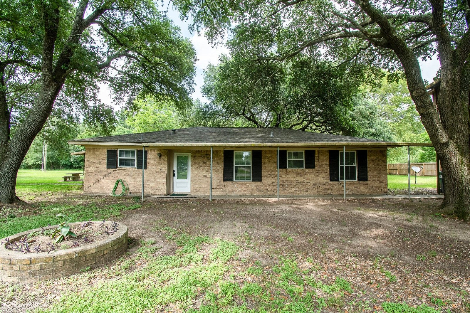 Real estate property located at 38 Abbey, Walker, New Waverly, TX, US