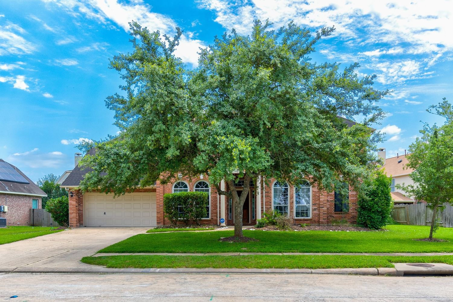 Real estate property located at 10020 Brookshore, Brazoria, Autumn Lake Sec 1-2-3, Pearland, TX, US