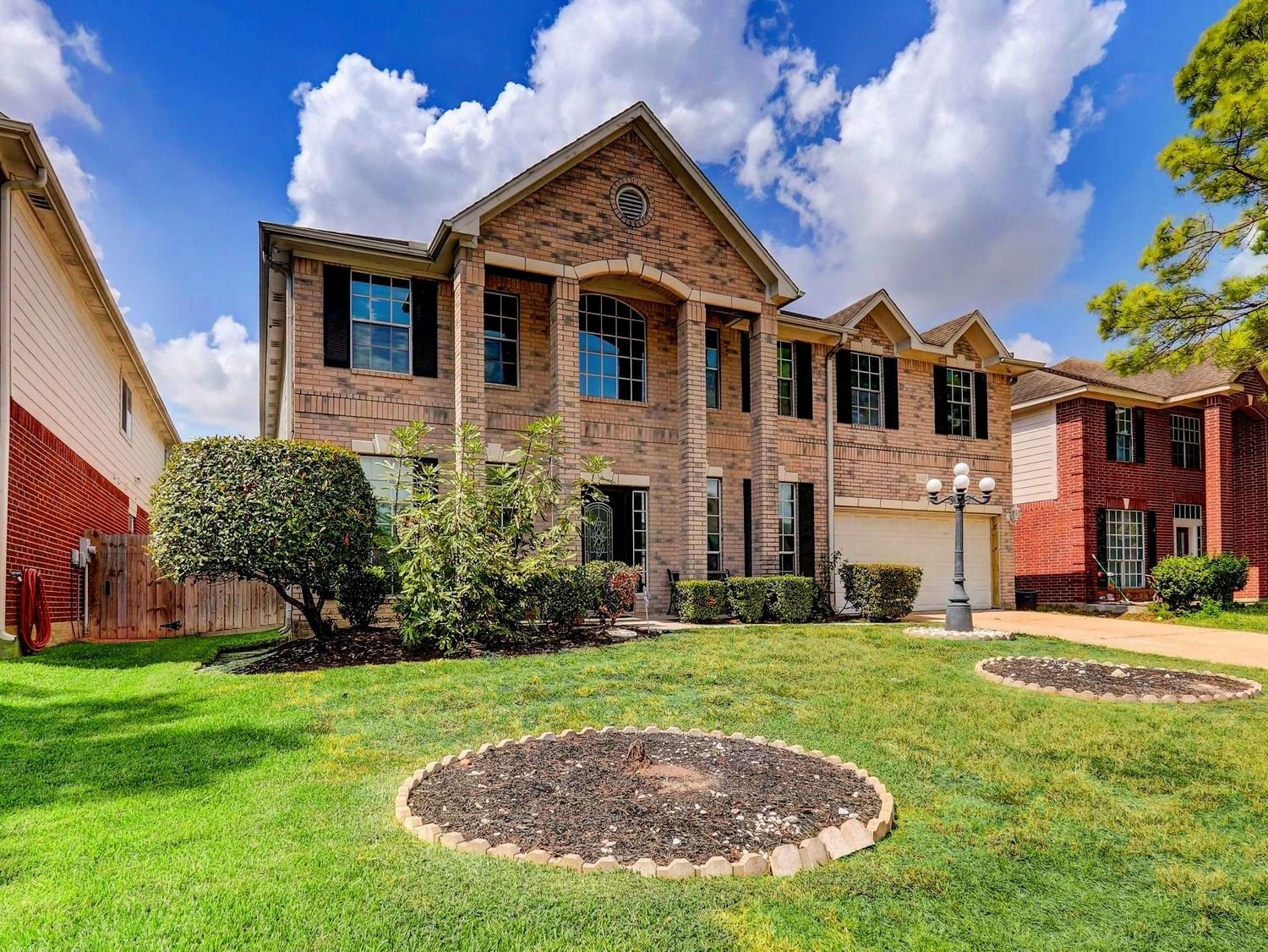 Real estate property located at 10127 White Oak Trail, Harris, Houston, TX, US