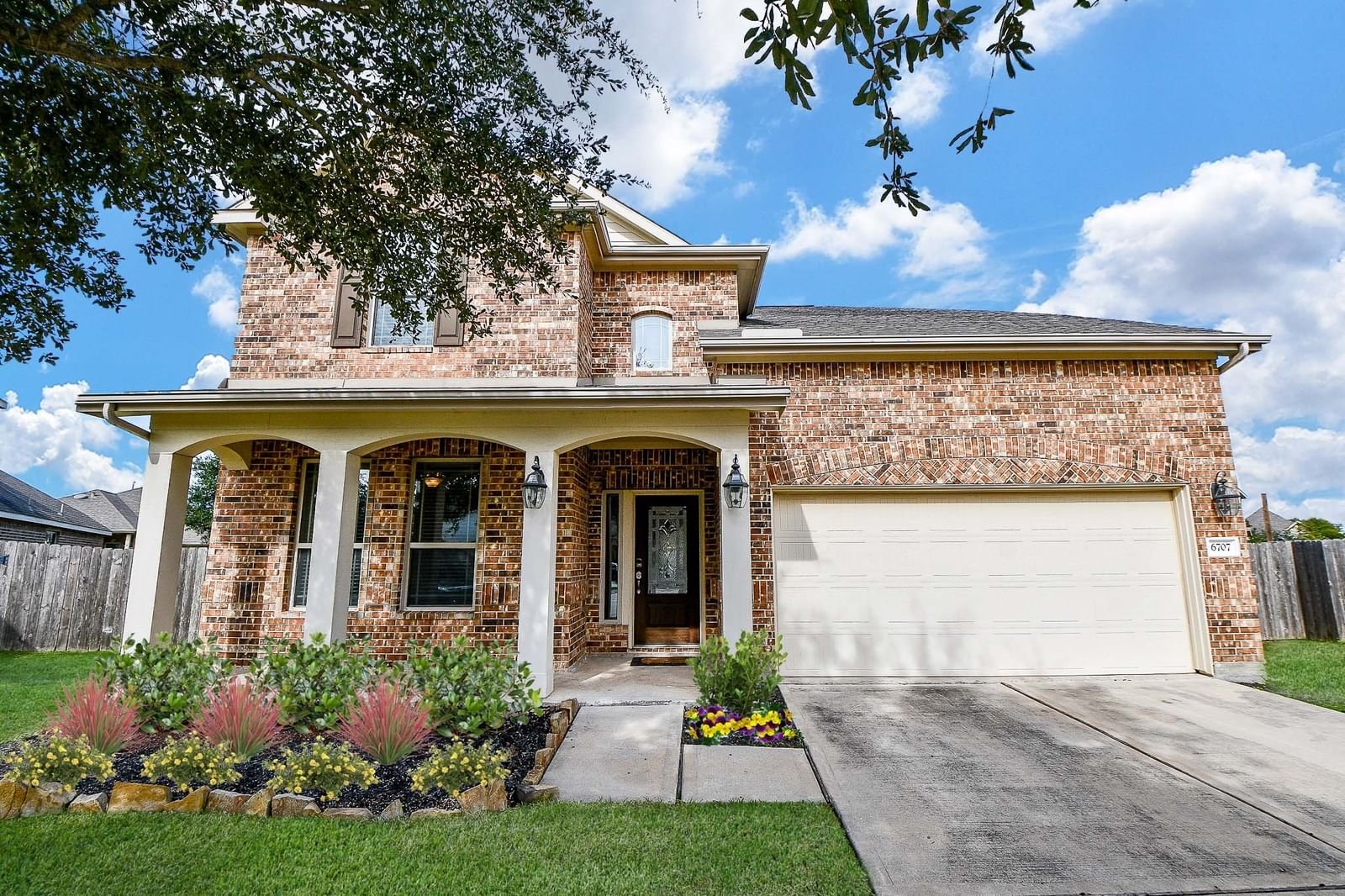 Real estate property located at 6707 Rambling Manor, Fort Bend, Walnut Creek, Richmond, TX, US