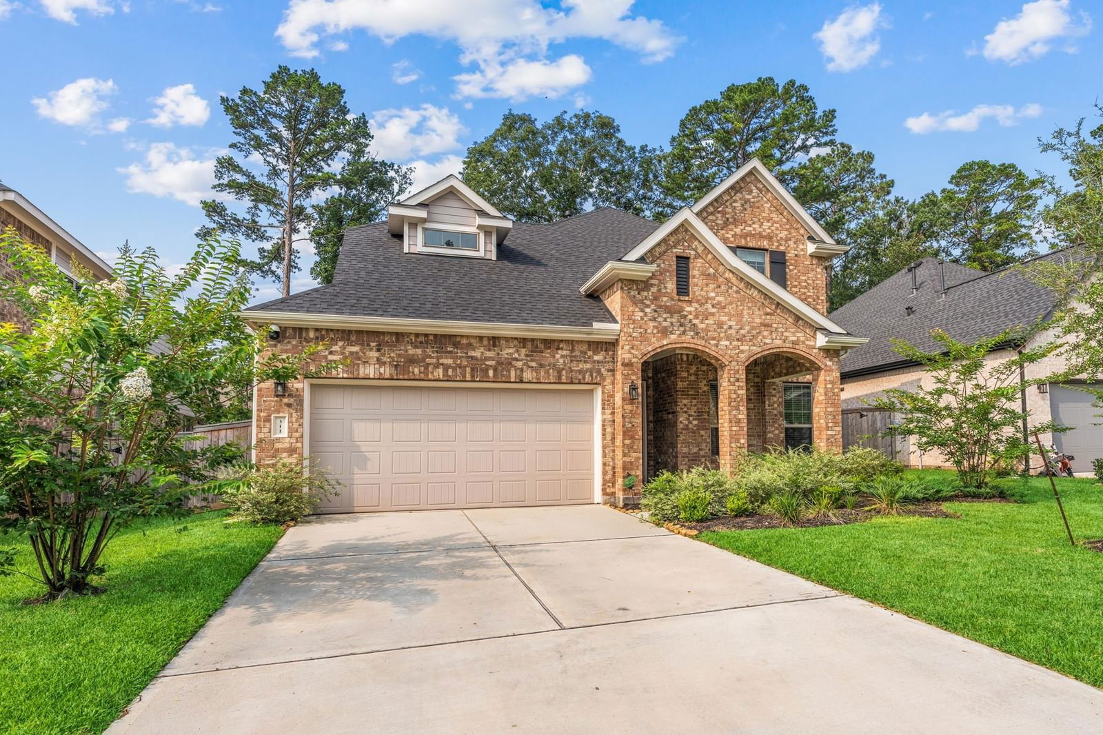 Real estate property located at 311 Silver Carp, Montgomery, The Woodlands Hills 11, Conroe, TX, US