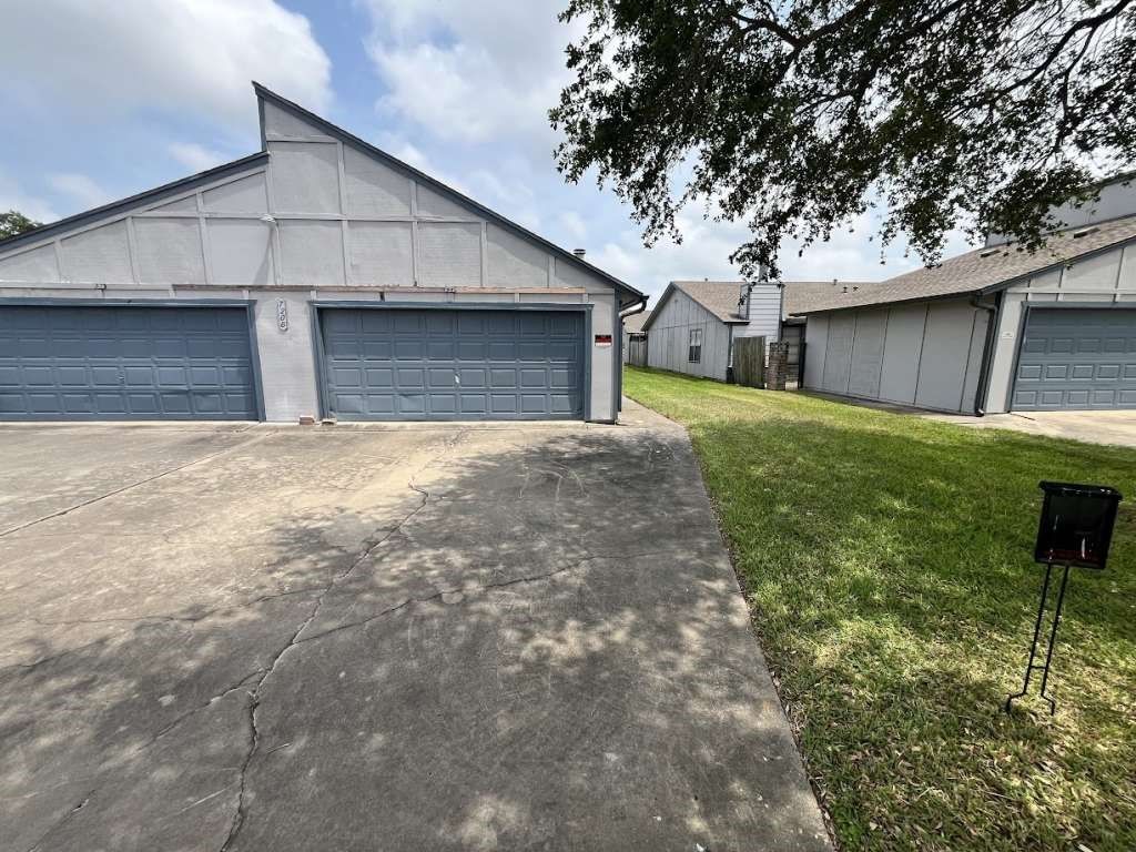 Real estate property located at 7206 Elwood A4, Nueces, Creekwood Twnhms, Corpus Christi, TX, US