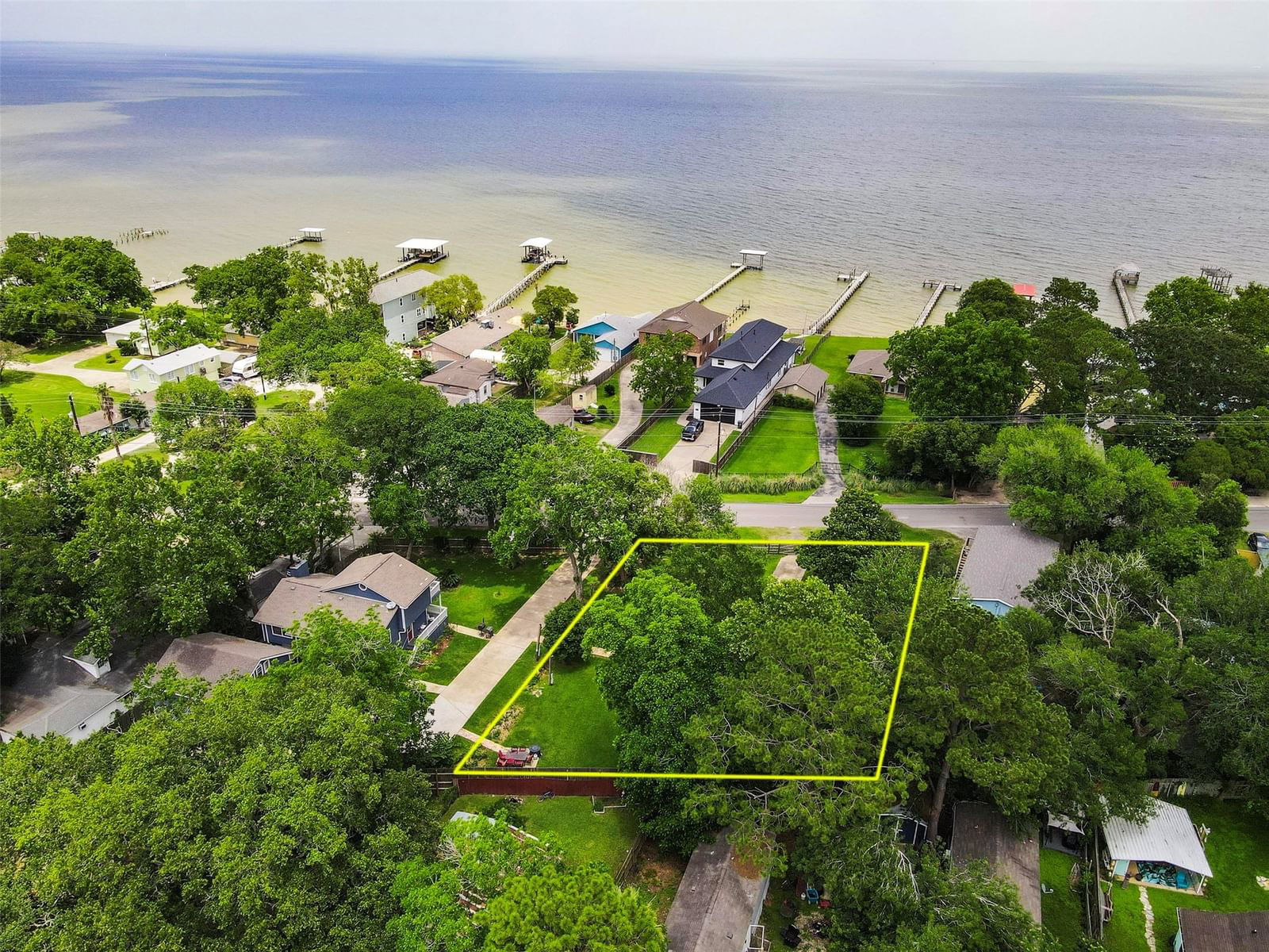 Real estate property located at 3726 Bayshore, Galveston, Reppert, Bacliff, TX, US