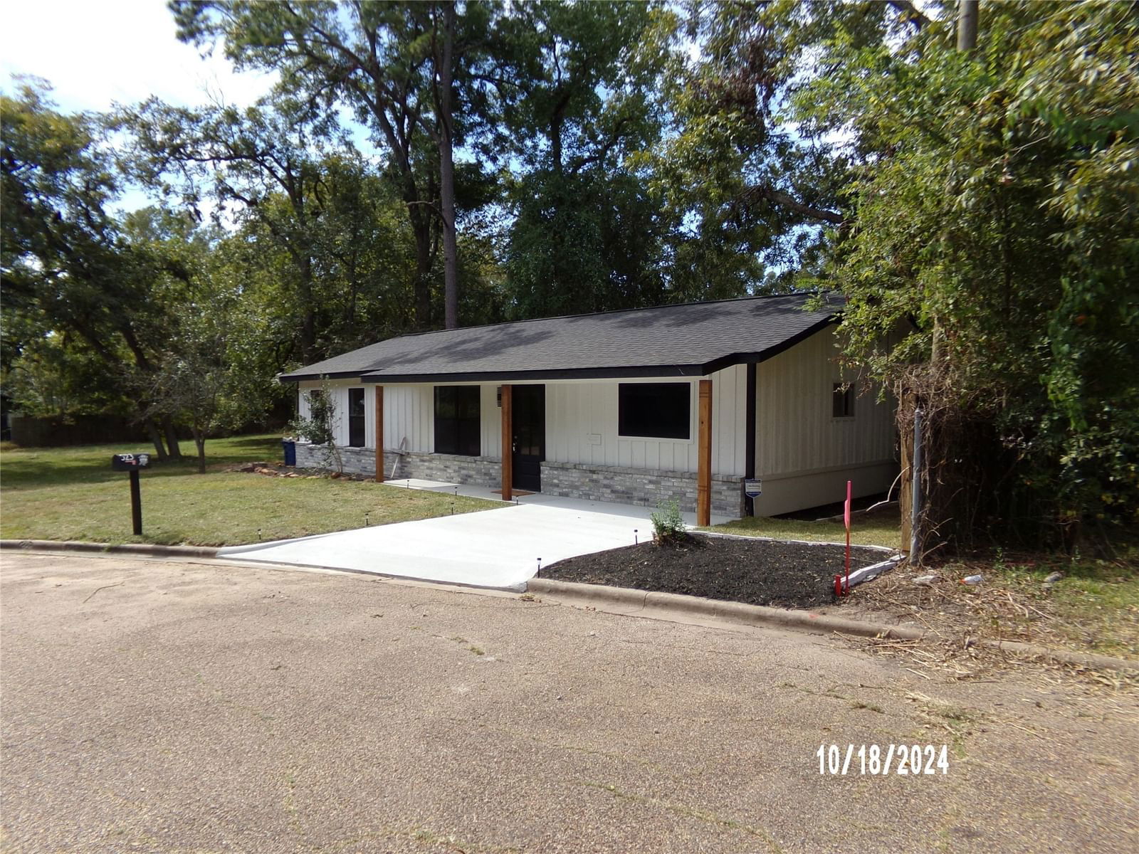 Real estate property located at 523 Oakhurst, Polk, NA, Livingston, TX, US